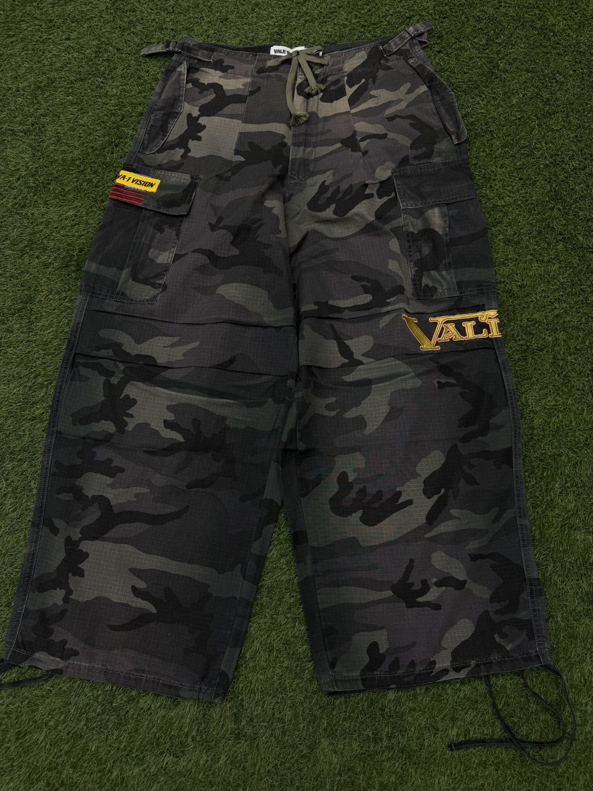 Vale Vale VA-1 Black Camo Cargo Sweatpants Size (32) NEW Size US 32 / EU 48 - 2 Thumbnail
