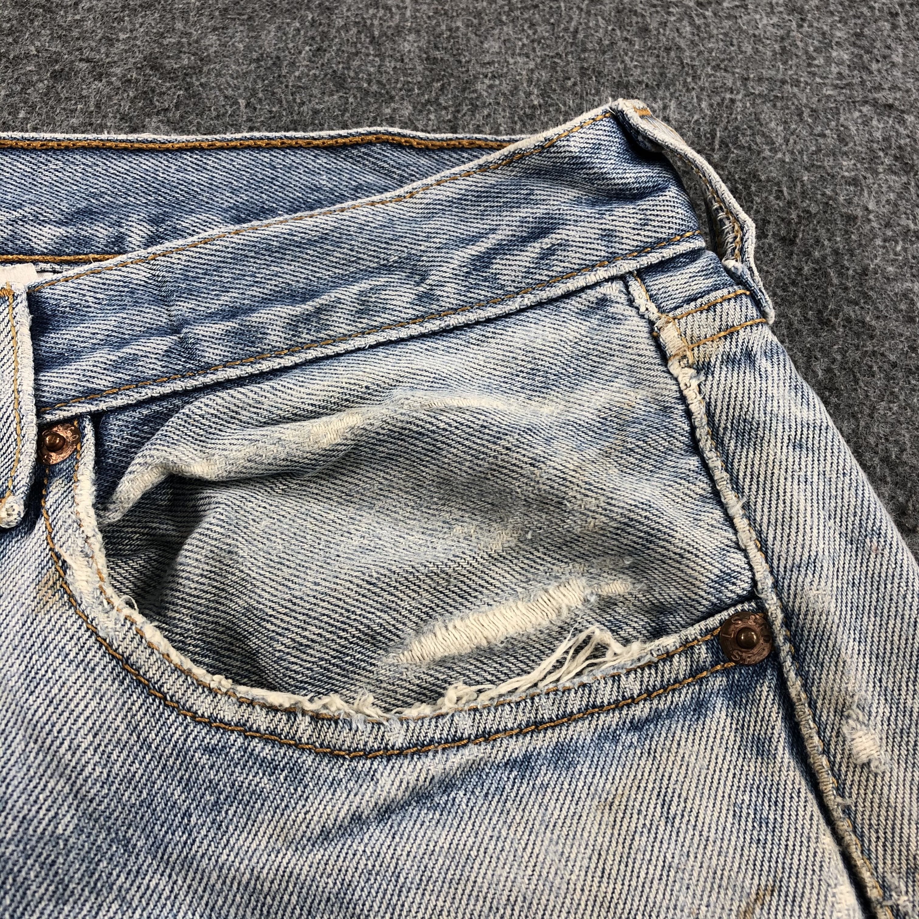Levi's Vintage Blue Wash Levis 501 Jeans-J2578 Size US 32 / EU 48 - 11 Thumbnail