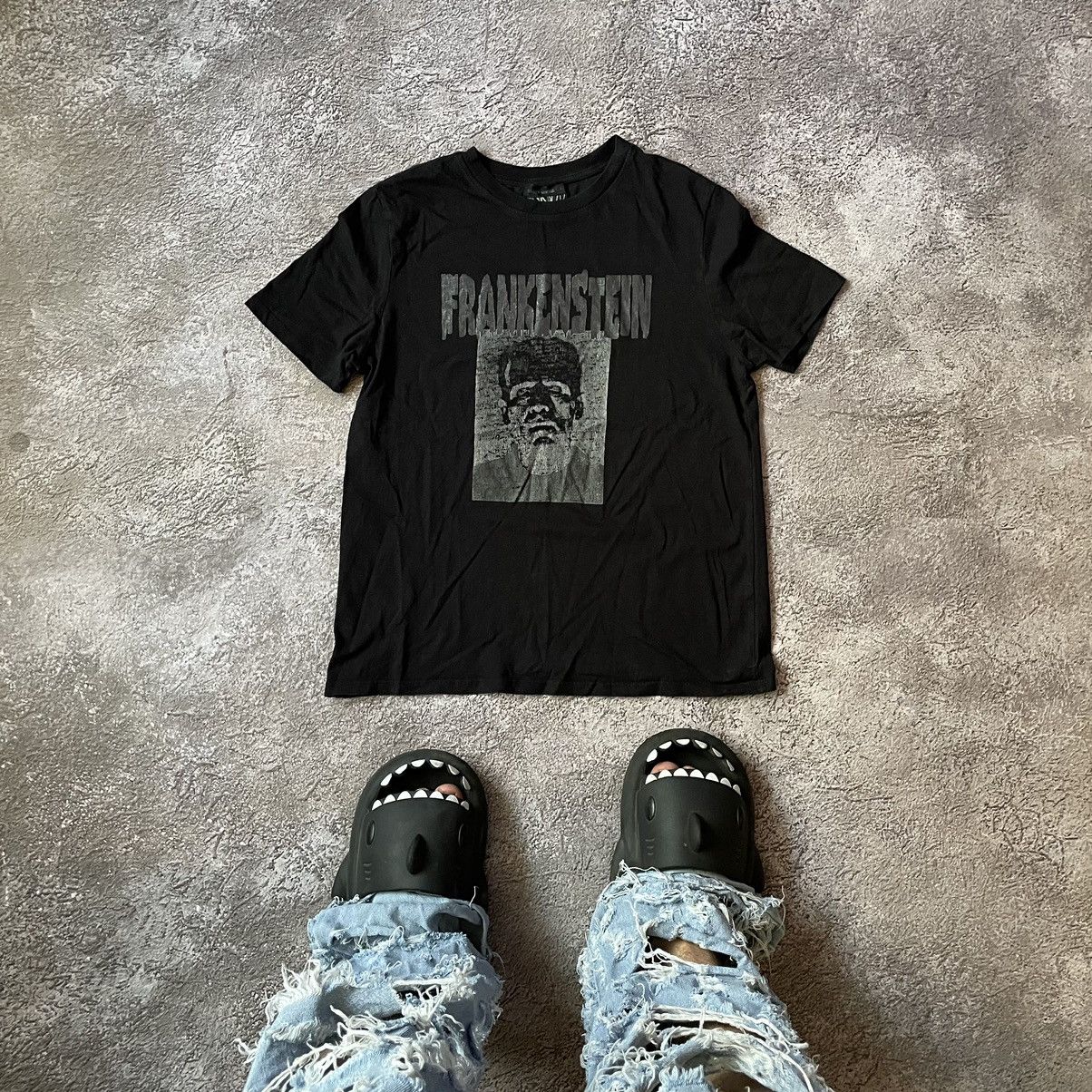 Vintage Vintage 90s Frankenstein Graphic Tee Horror Black Faded S Size US S / EU 44-46 / 1 - 1 Thumbnail
