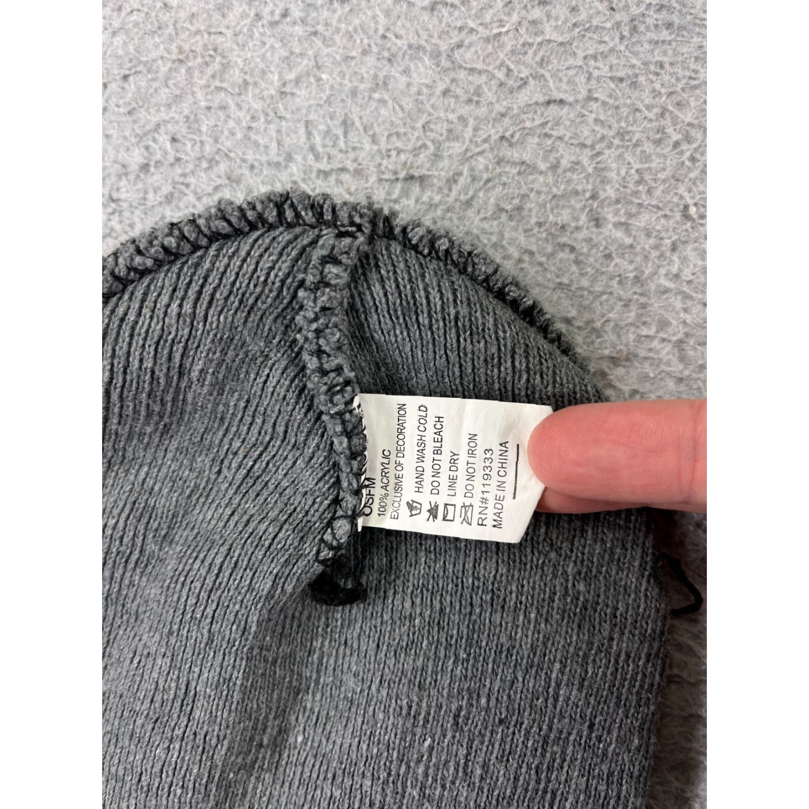 Vintage Lhs International Beanie Toque Unisex Adults One Size Gray Knit 100% Acrylic Ski Winter Hat/Casual/Travel/Workwear Popular Beanie Style Size ONE SIZE - 5 Thumbnail