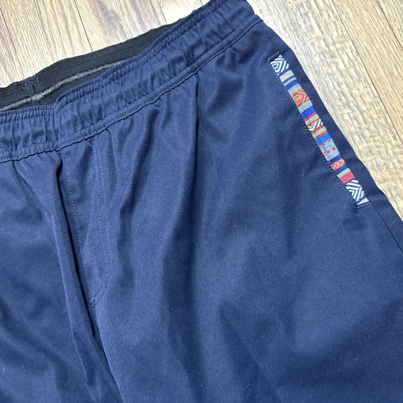 Vintage Wowie Rambler Men’s Pant Casual Stretch Aztec Charcoal Blue Size Large Style Streetwear Slim Tapered Pockets Adjustable Waist Inseam 31 in Cardigan? Size US 33 - 4 Thumbnail