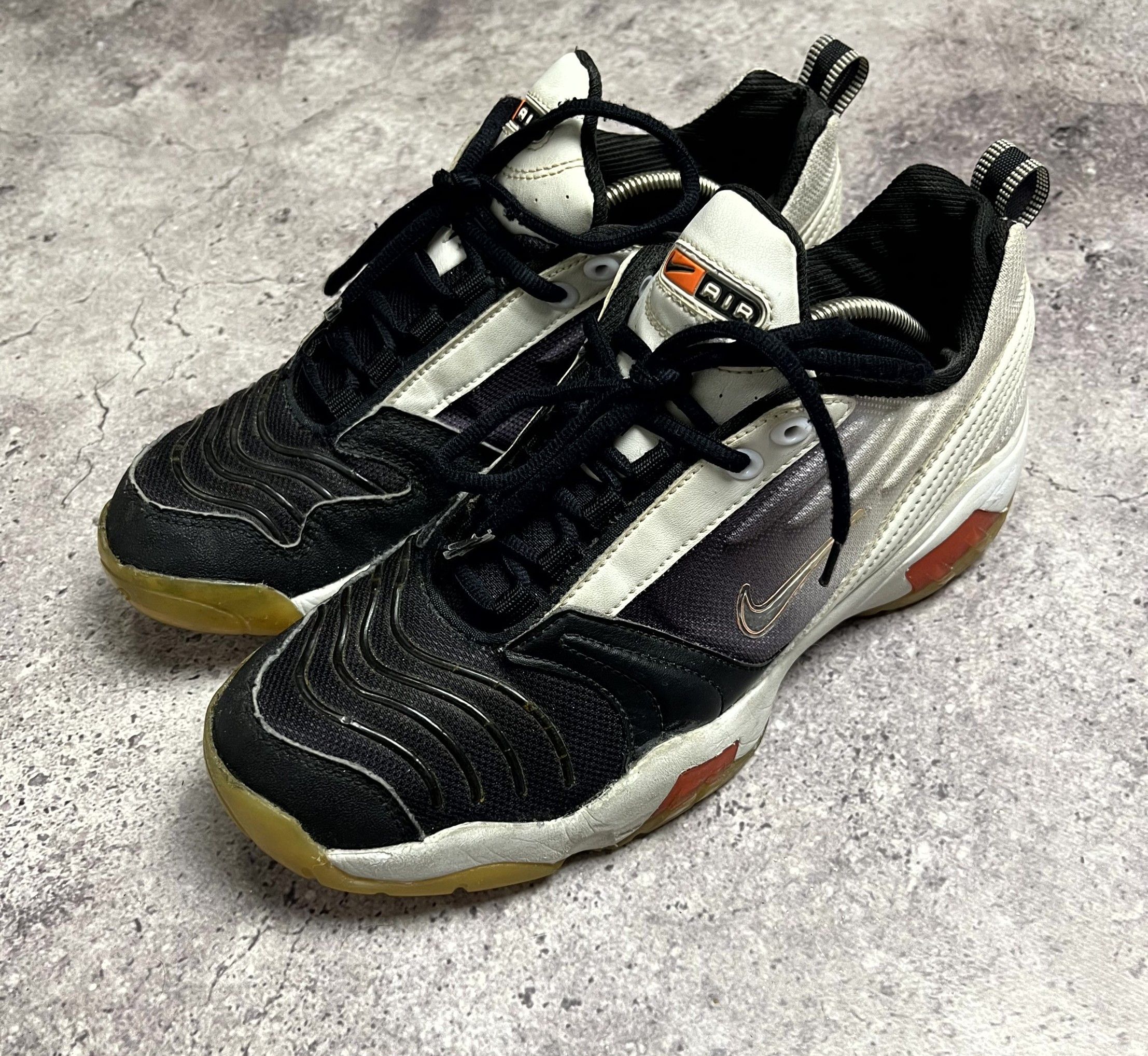 Nike Vintage Y2K Nike Air Black Sneakers Size EU 44 US 10 (28cm) Size US 10.5 / EU 43-44 - 1 Thumbnail