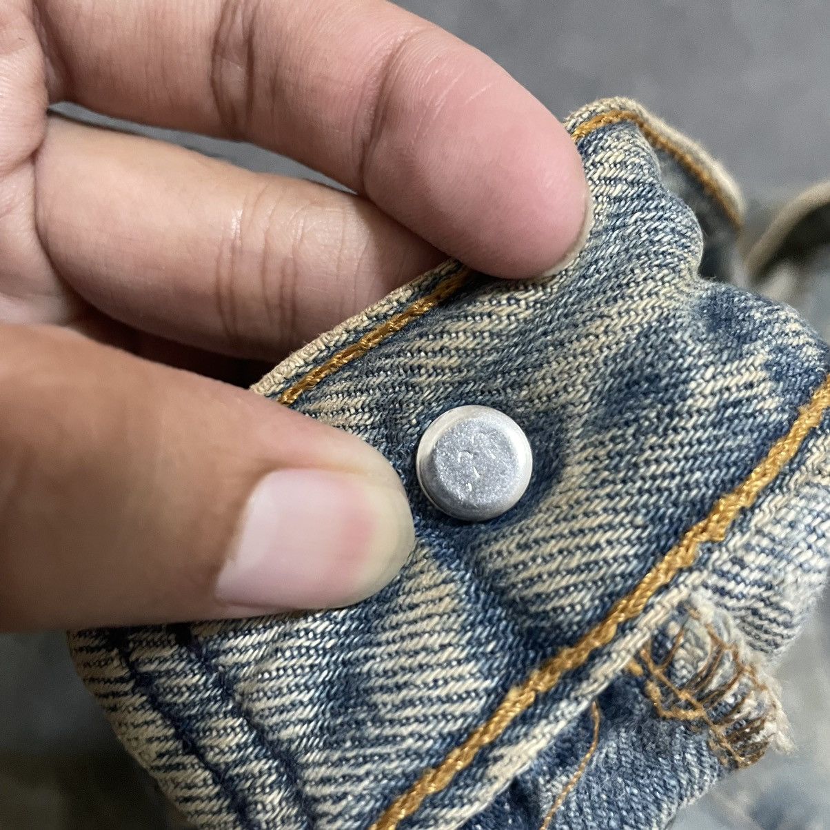 Levi's Vintage Clothing × Vintage 1980s Levis 501xx Old Denim Jeans Made in USA Size US 35 - 9 Thumbnail