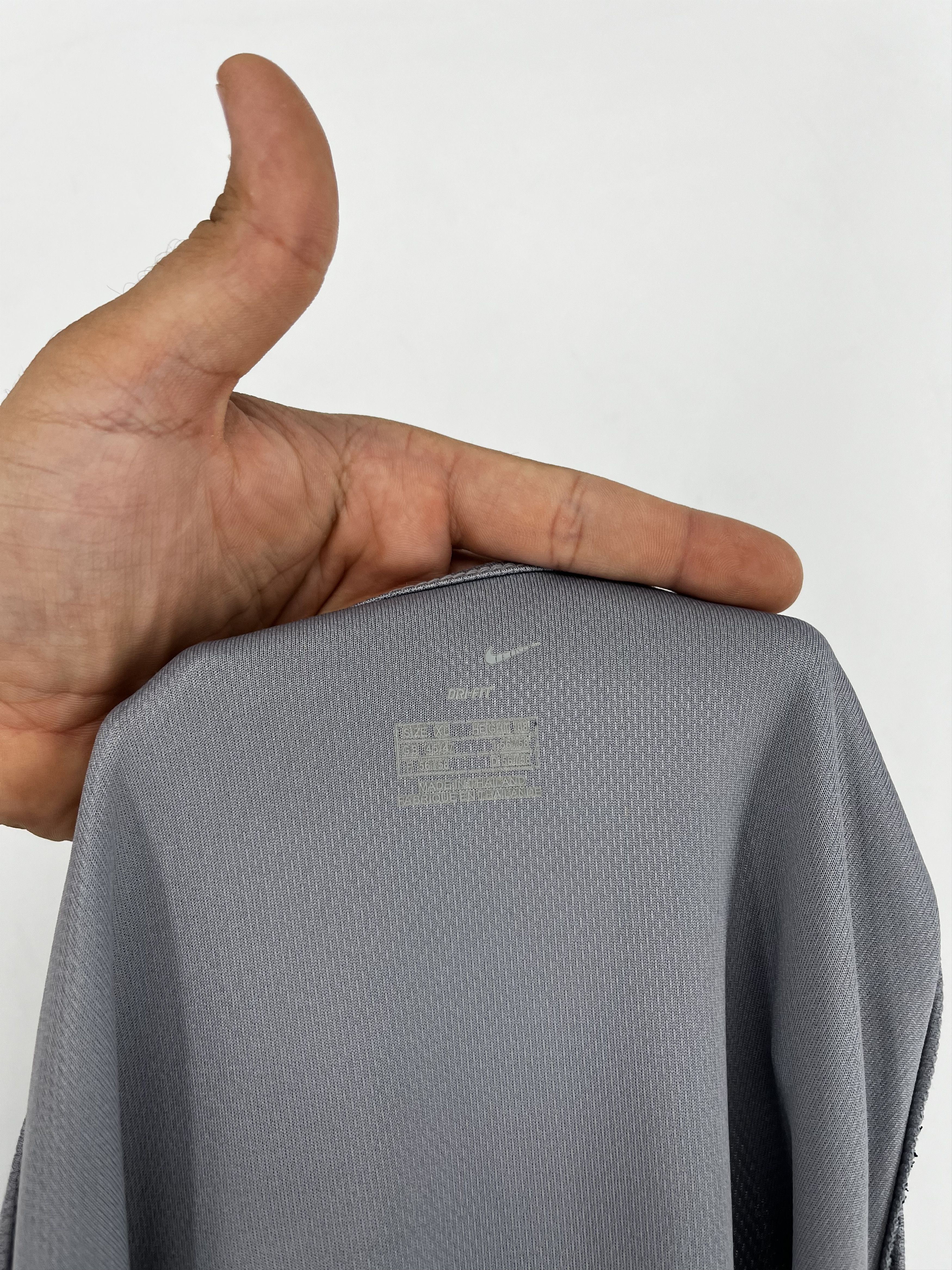 Nike Vintage Y2K Nike Dri-Fit Jersey Swoosh Logo Size US XL / EU 56 / 4 - 11 Thumbnail