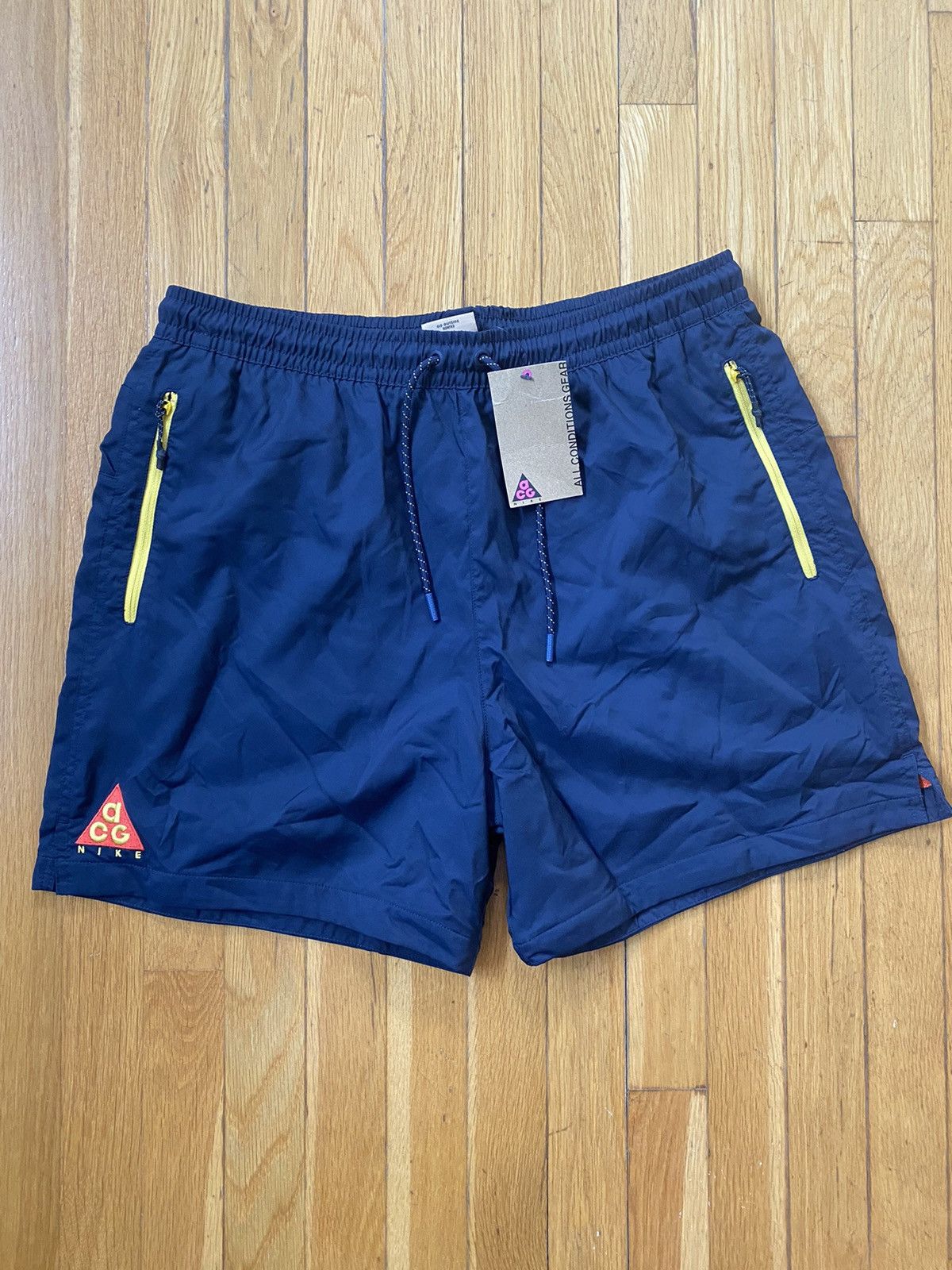 image of Nike Acg Woven Shorts in Navy, Men's (Size 34)