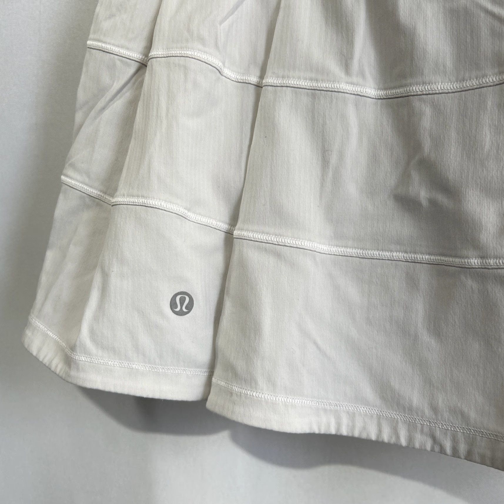 Lululemon Lululemon Skirt Women’s 6 White Athletic Tennis Running Pace Setter Pleated Zip Short Women Sport Size 28" / US 6 / IT 42 - 3 Thumbnail