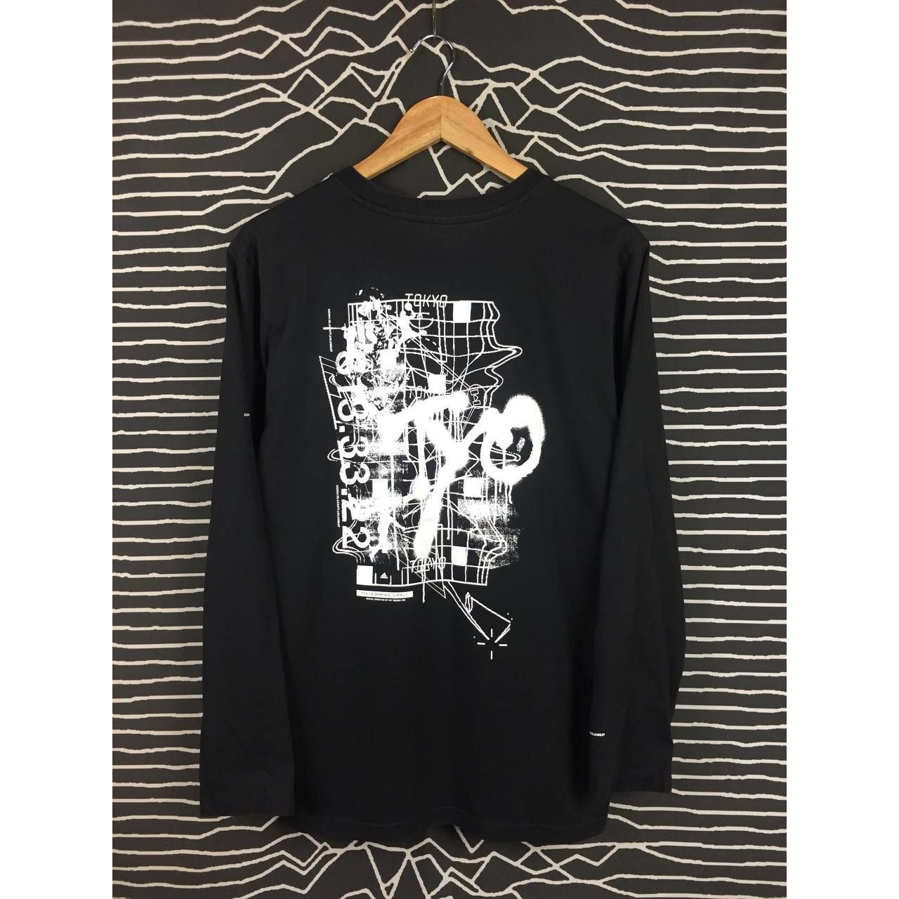 Adidas × Vintage Adidas TYO Tokyo Graphic Supply Longsleeve Tee Size L Size US L / EU 52-54 / 3 - 1 Thumbnail