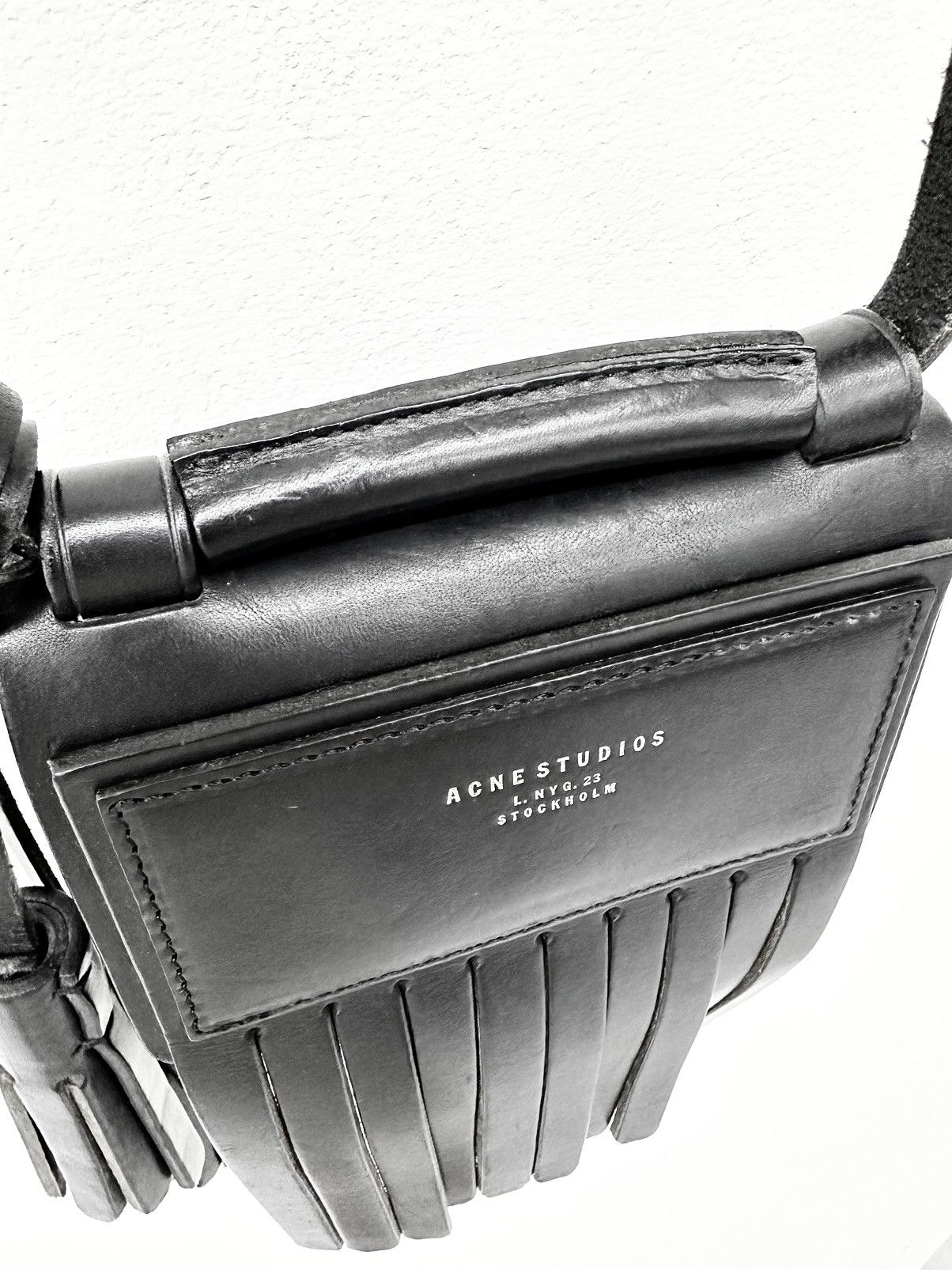 Acne Studios ACNE STUDIOS FRINGE COWBOY STYLE CROSSBODY BAG Size ONE SIZE - 8 Thumbnail