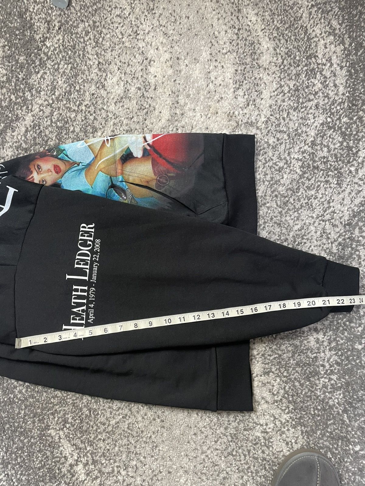 Praying Praying R.I.P. Heath Ledger Zip Up Sweatshirt Size US L / EU 52-54 / 3 - 7 Thumbnail