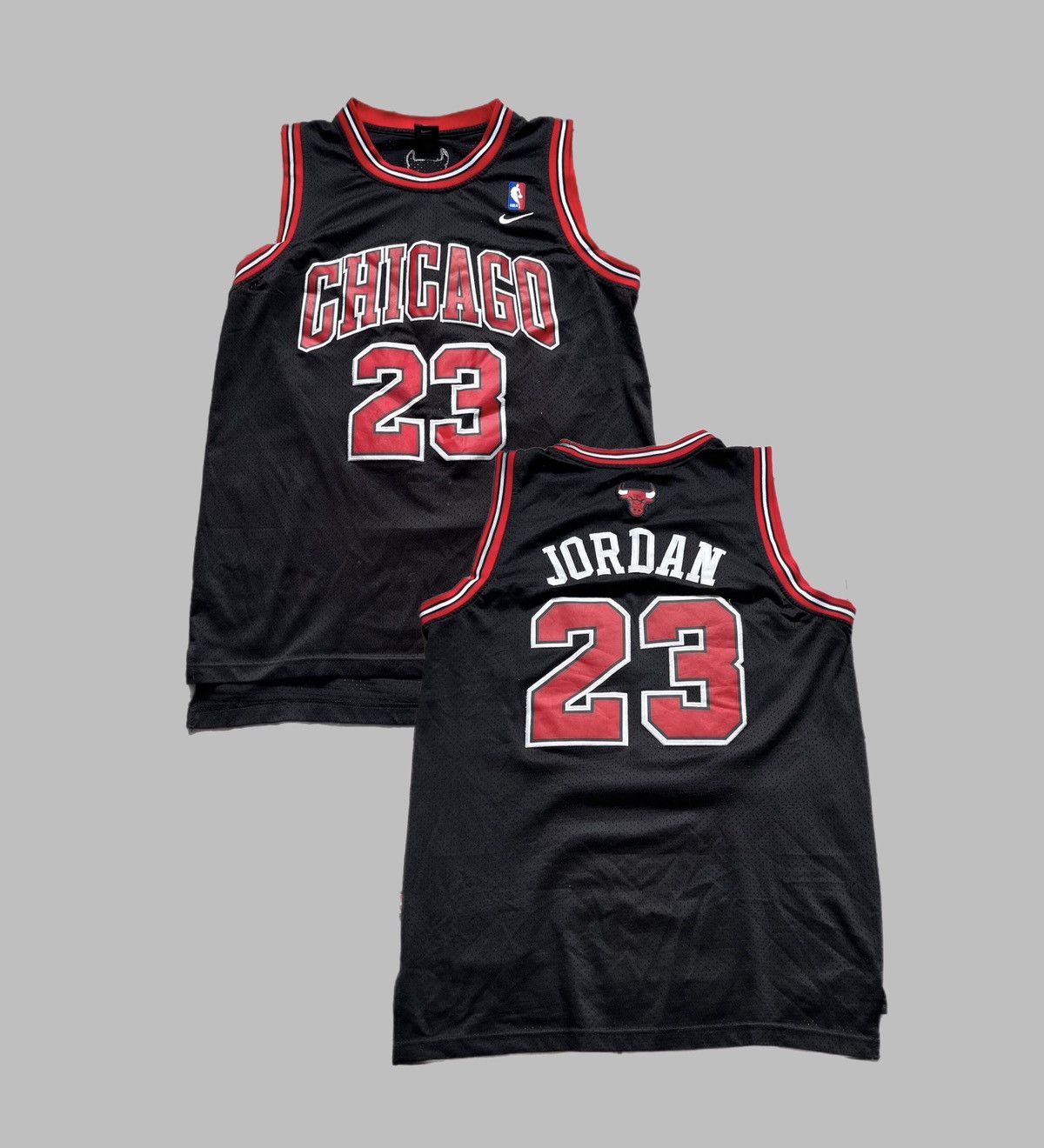 Jordan Brand × Nike × Vintage Vintage Nike NBA Bulls Jordan 23 Jersey Tee Tank 90s Size US M / EU 48-50 / 2 - 1 Thumbnail