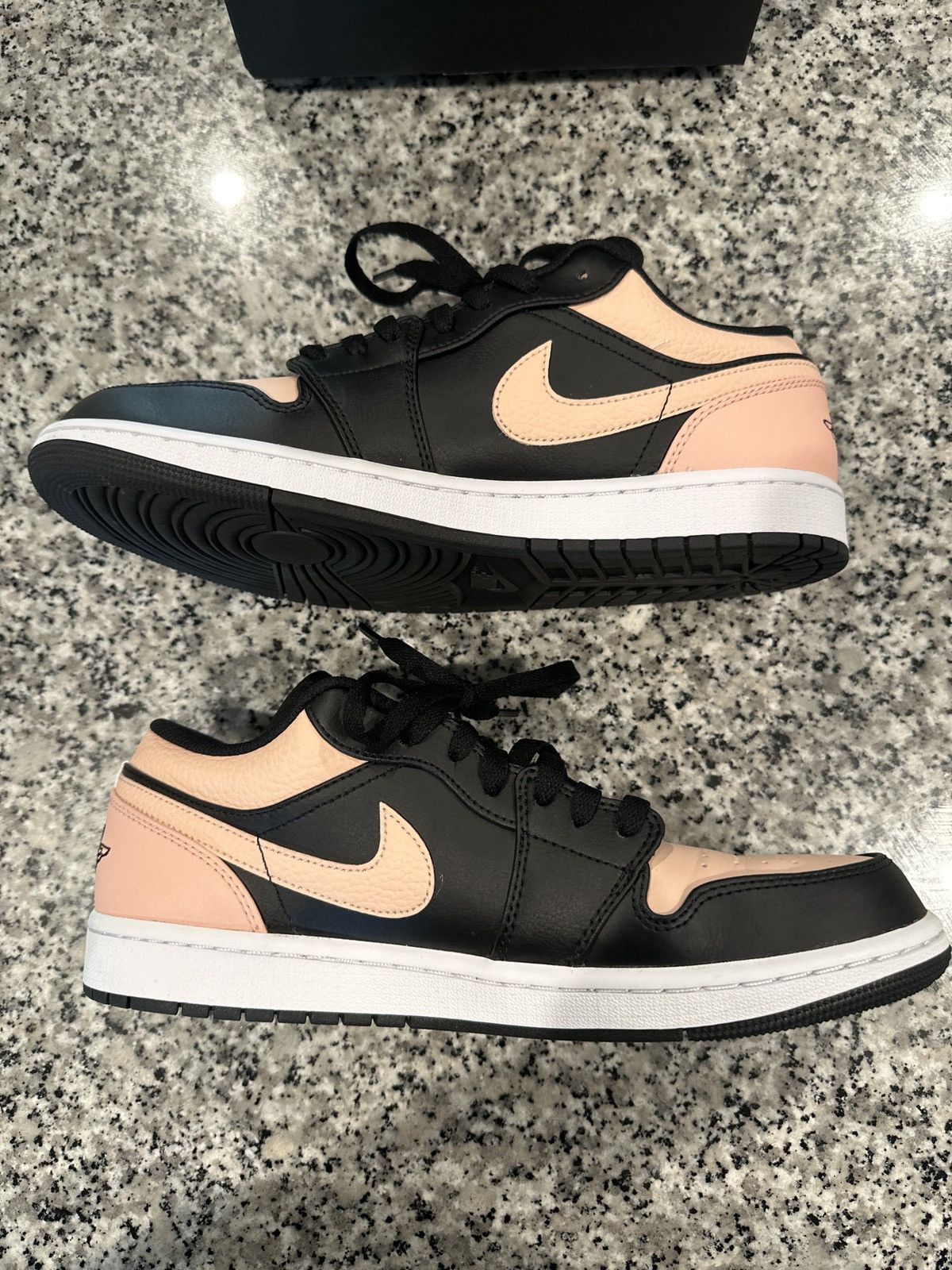 Nike Air Jordan 1 Low Size US 10.5 / EU 43-44 - 2 Thumbnail