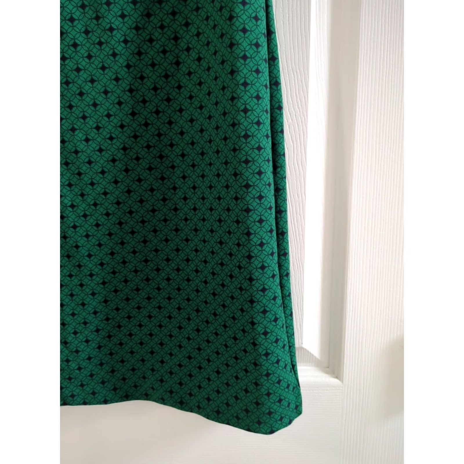 Banana Republic Banana Republic Dress Womens Green Pattern T-Shirt Midi PXS XS Petite Women Size XS Green Dress Size XS / US 0-2 / IT 36-38 - 2 Thumbnail