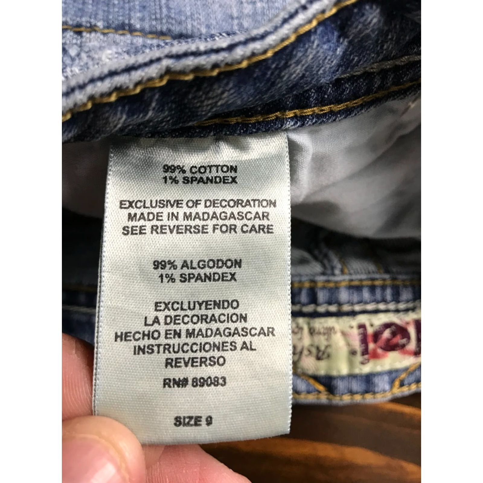 Vintage LEI Jeans, Women's Size 30, Blue Denim Capri Cuffed Pockets Regular Rise Low, 30, Adult Women, Capri Jeans, Fall Spring Summer, Womens Size 30" / US 8 / IT 44 - 7 Thumbnail