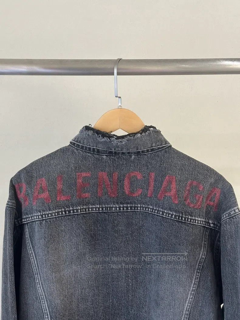 Balenciaga Balenciaga Distressed Collar Ripped Denim Jacket Size XS / US 0-2 / IT 36-38 - 4 Thumbnail