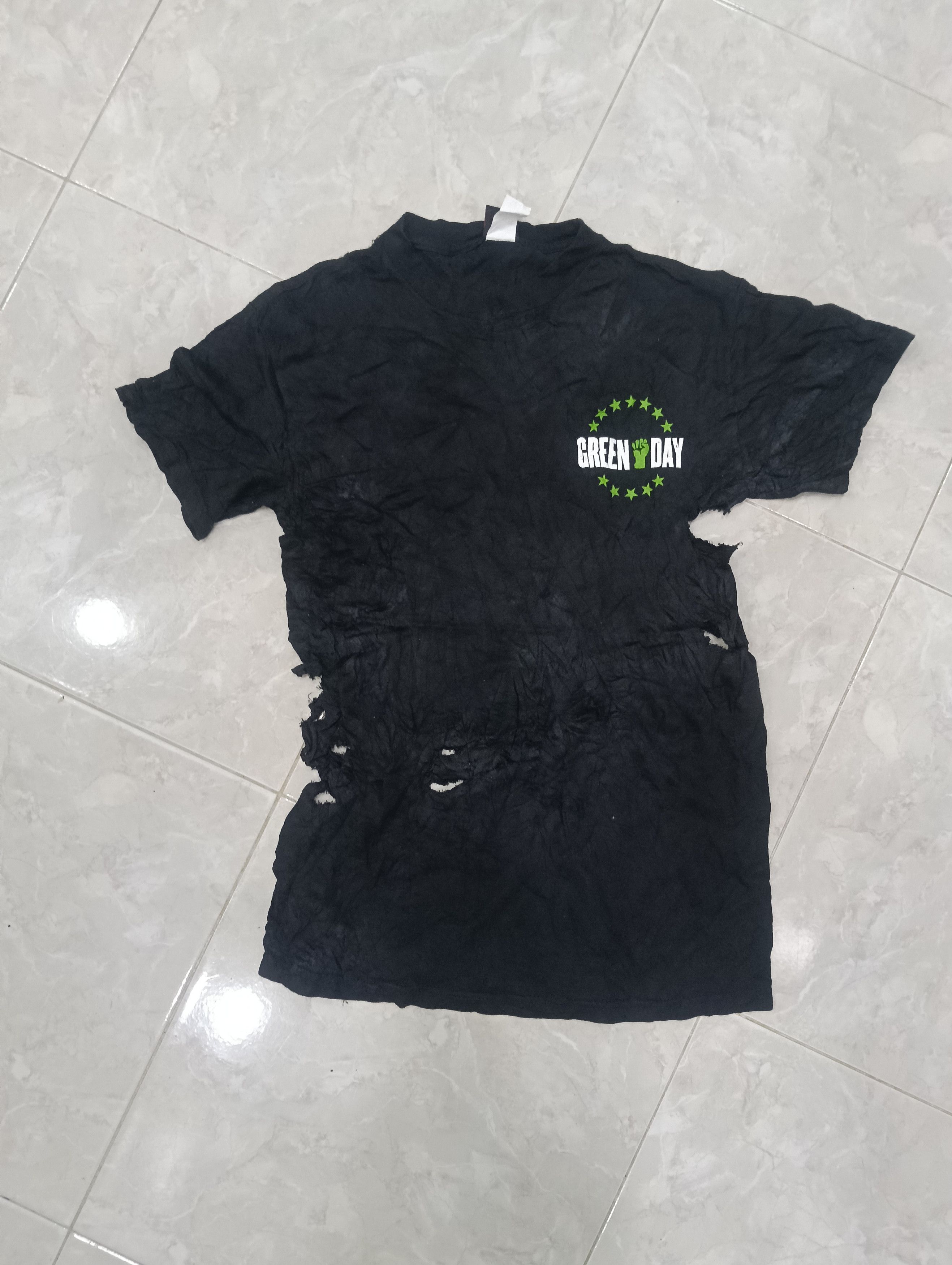 Band Tees Vintage Thrashed Y2K Green day American Idiot Size US S / EU 44-46 / 1 - 1 Thumbnail