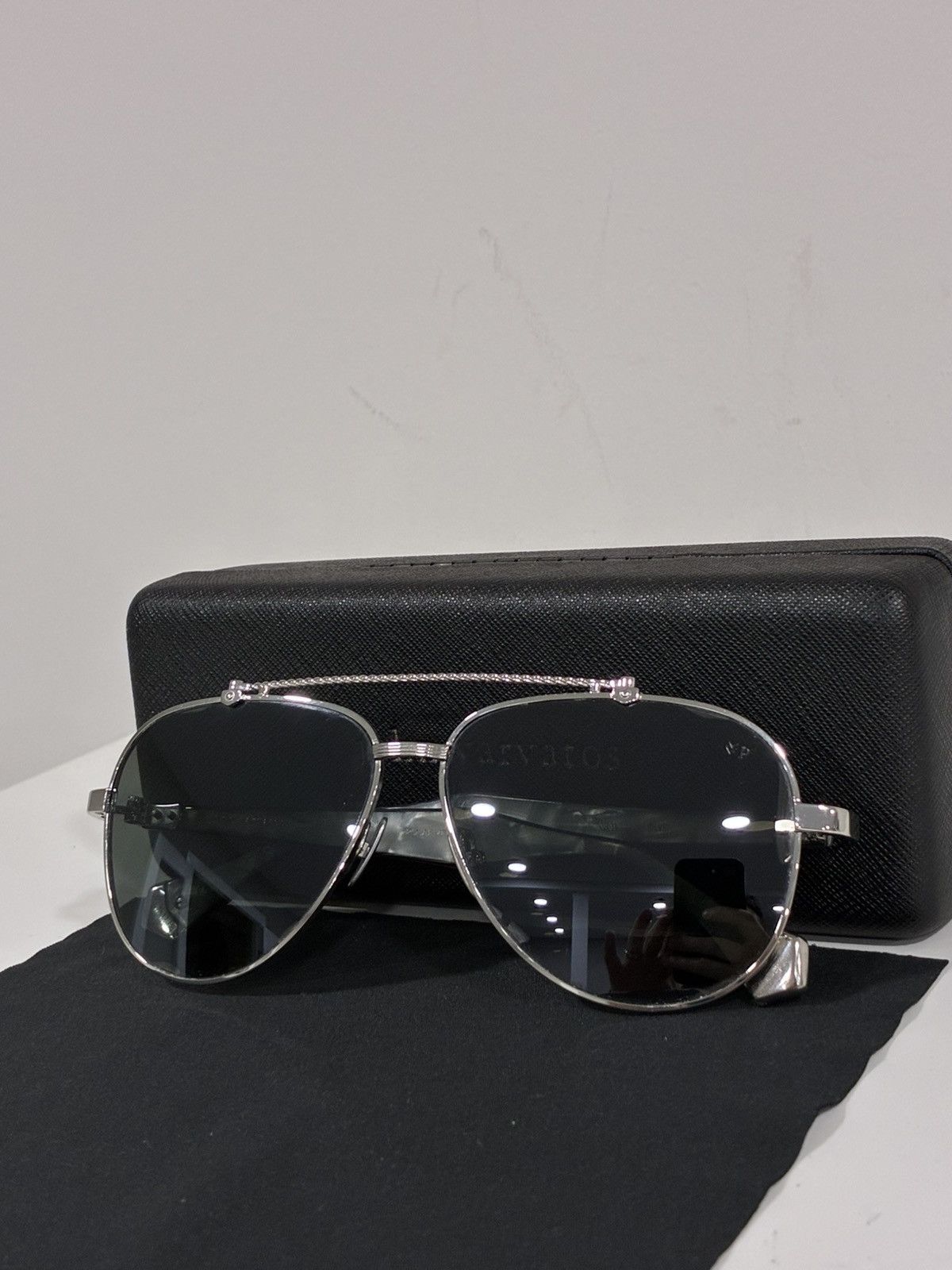 John Varvatos JV104 Limited Edition Sunglasses Size ONE SIZE - 5 Thumbnail