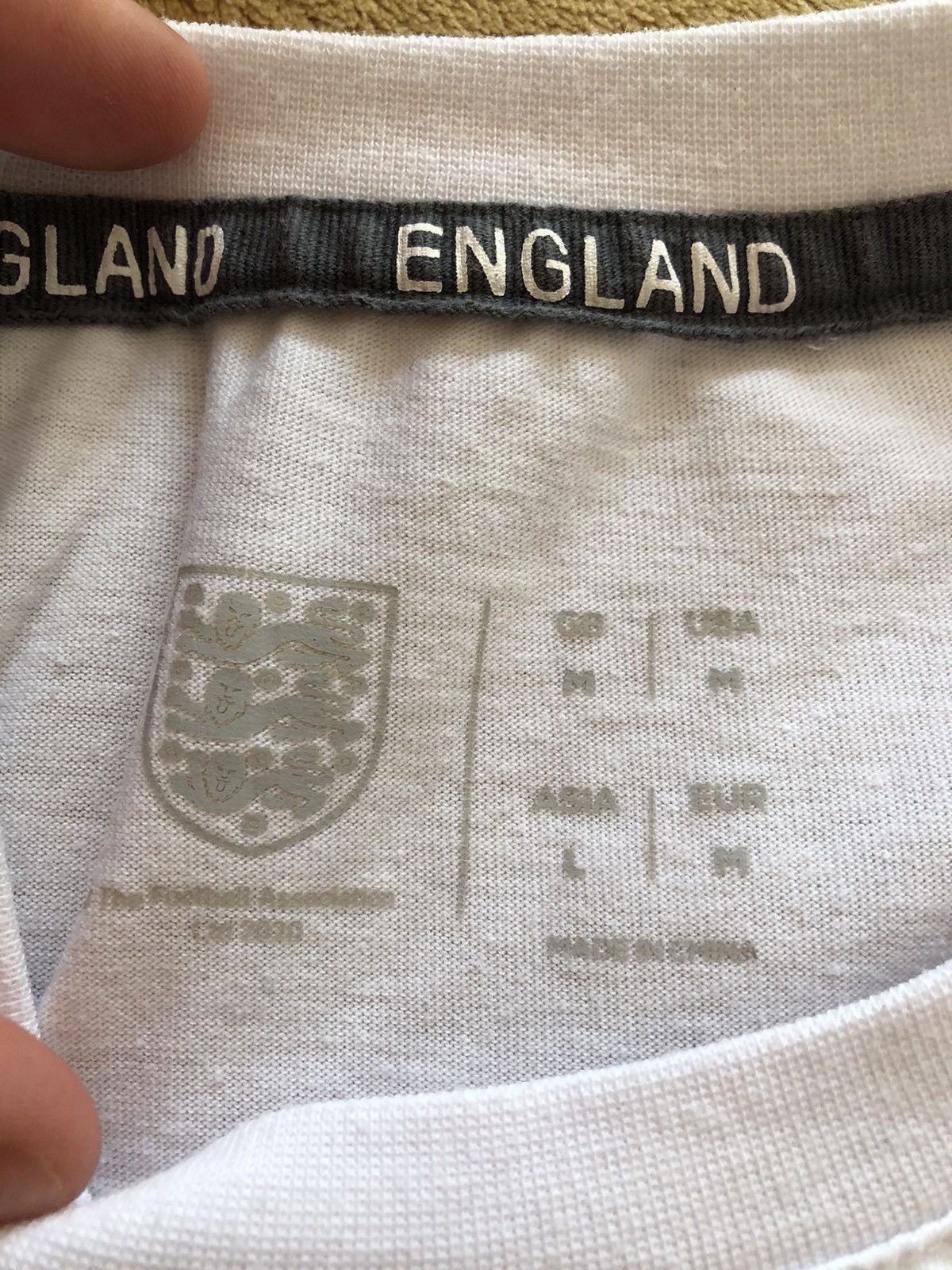 Umbro × Vintage VINTAGE ENGLAND NATIONAL UMBRO FOOTBALL SOCCER JERSEY SHIRT Size US M / EU 48-50 / 2 - 3 Thumbnail