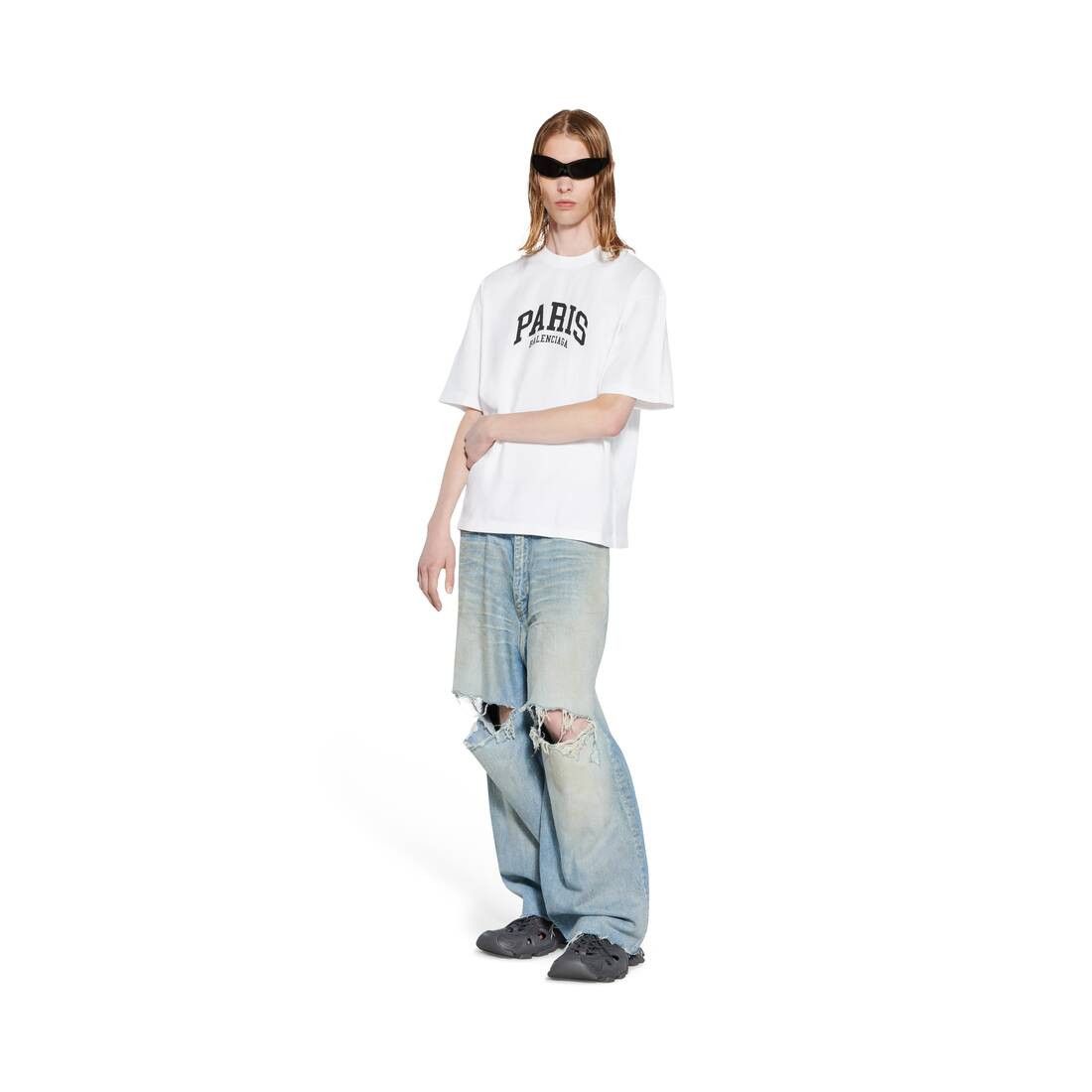 o1mt1gz0724 Cities Paris Medium Fit T-Shirt in White