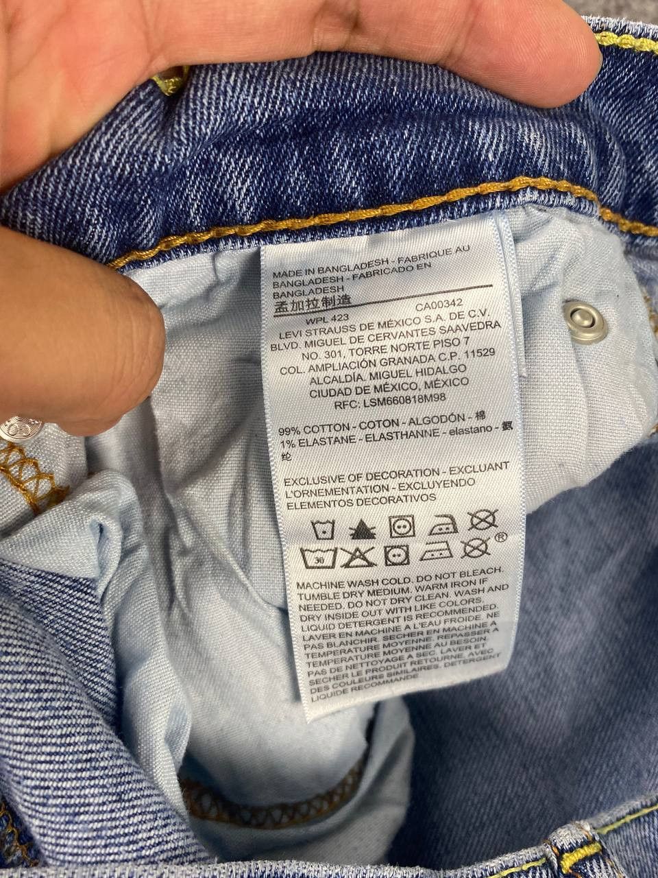 Levi's levis denizen relaxed fit distressed denim Size US 33 - 13 Thumbnail