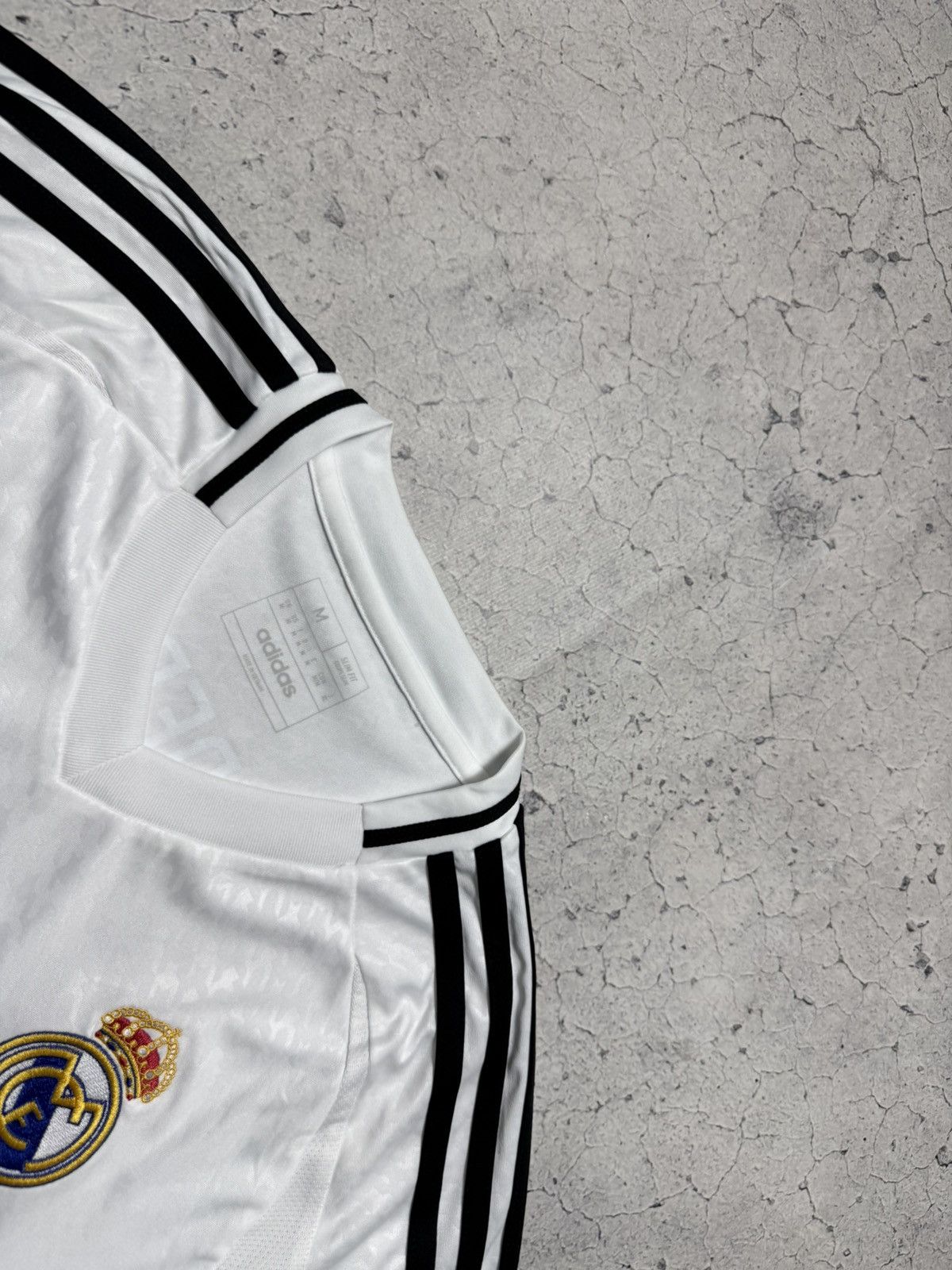 Adidas Adidas Real Madrid Alexander-Arnold #66 Soccer Jersey 2024 Size US M / EU 48-50 / 2 - 7 Thumbnail
