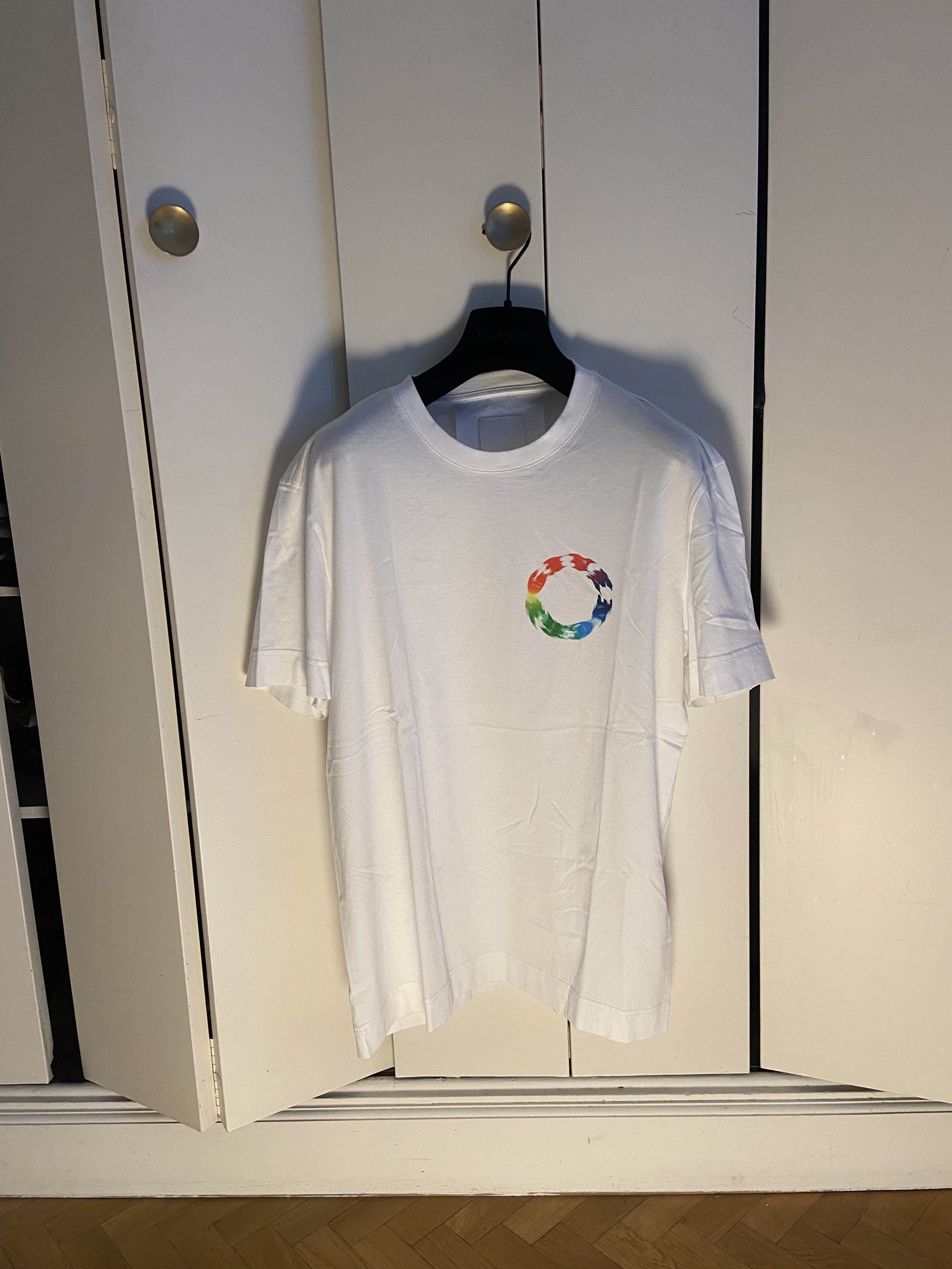 Givenchy Givenchy Logo Shark Rottweiler T-shirt White Size US XL / EU 56 / 4 - 2 Thumbnail