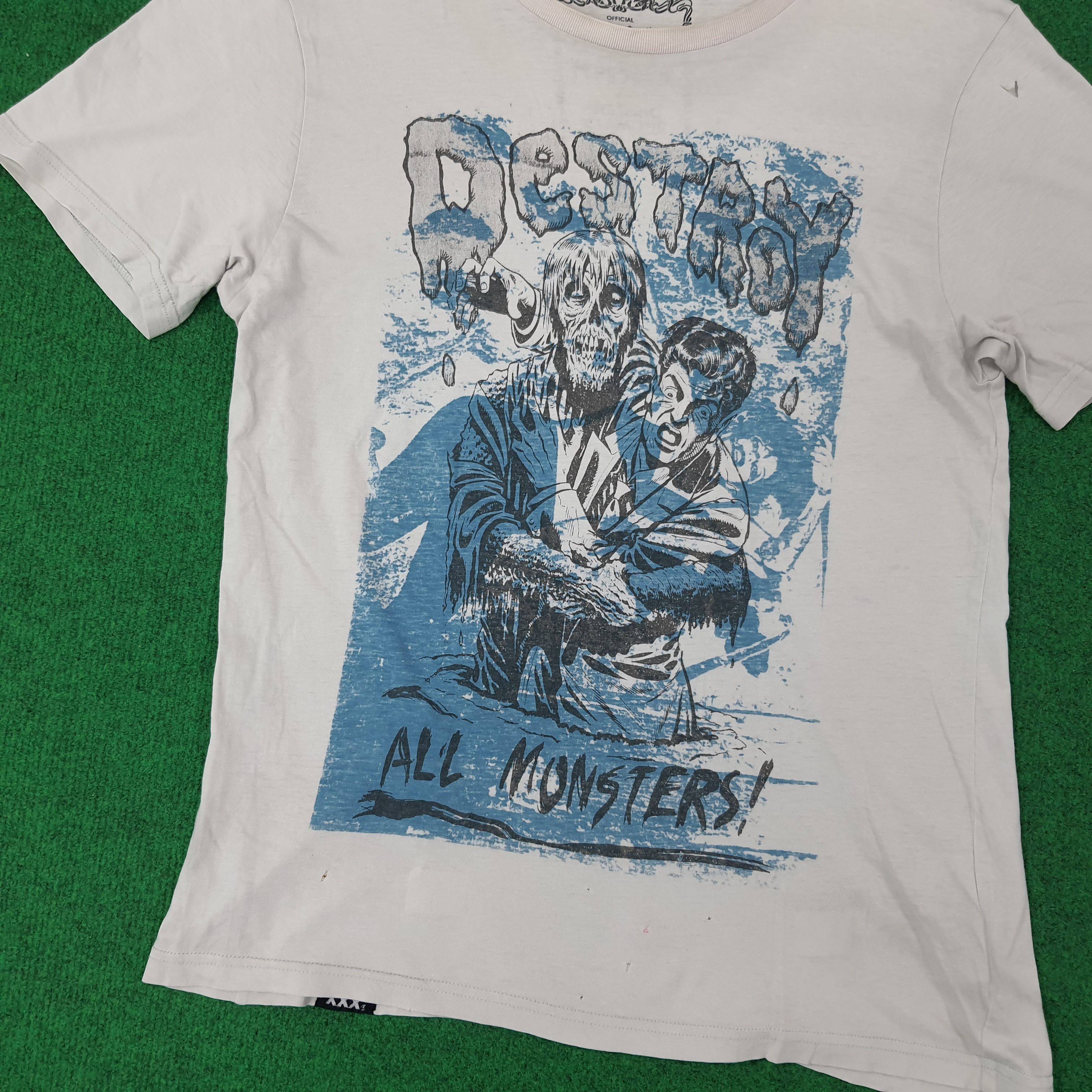 Hysteric Glamour Vintage Hysteric Glamour Destroy All Monters Tshirt C267N73 Size US S / EU 44-46 / 1 - 2 Thumbnail