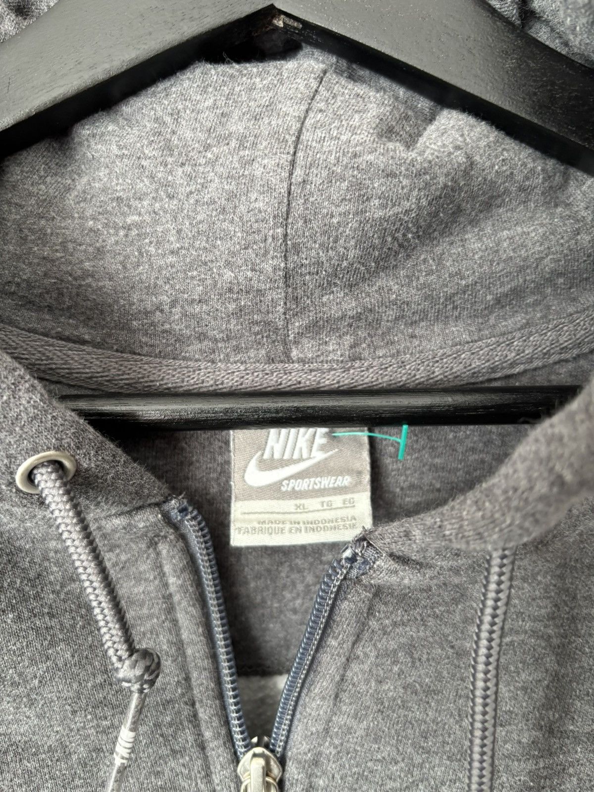 Nike VINTAGE NIKE ZIP UP HOODIE Size US XL / EU 56 / 4 - 2 Thumbnail