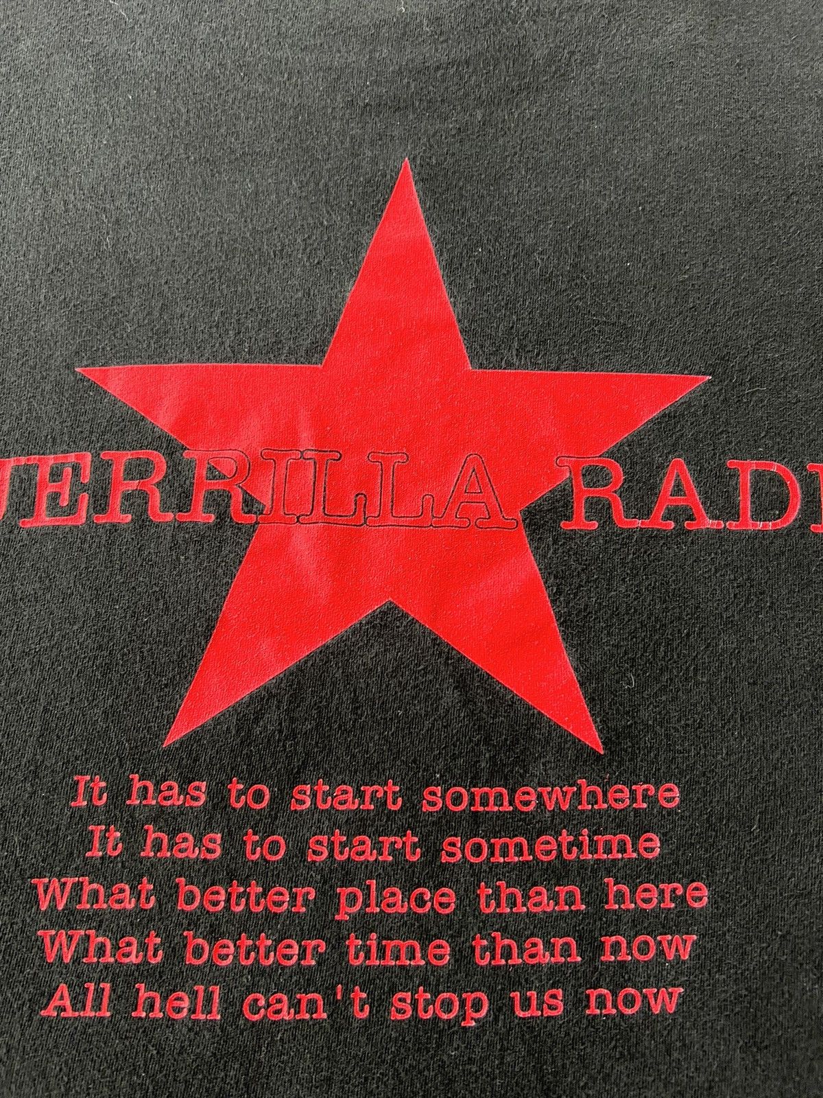 Band Tees Vintage 90s Rage Against the Machine Guerrilla Radio T-shirt Size US XL / EU 56 / 4 - 13 Thumbnail