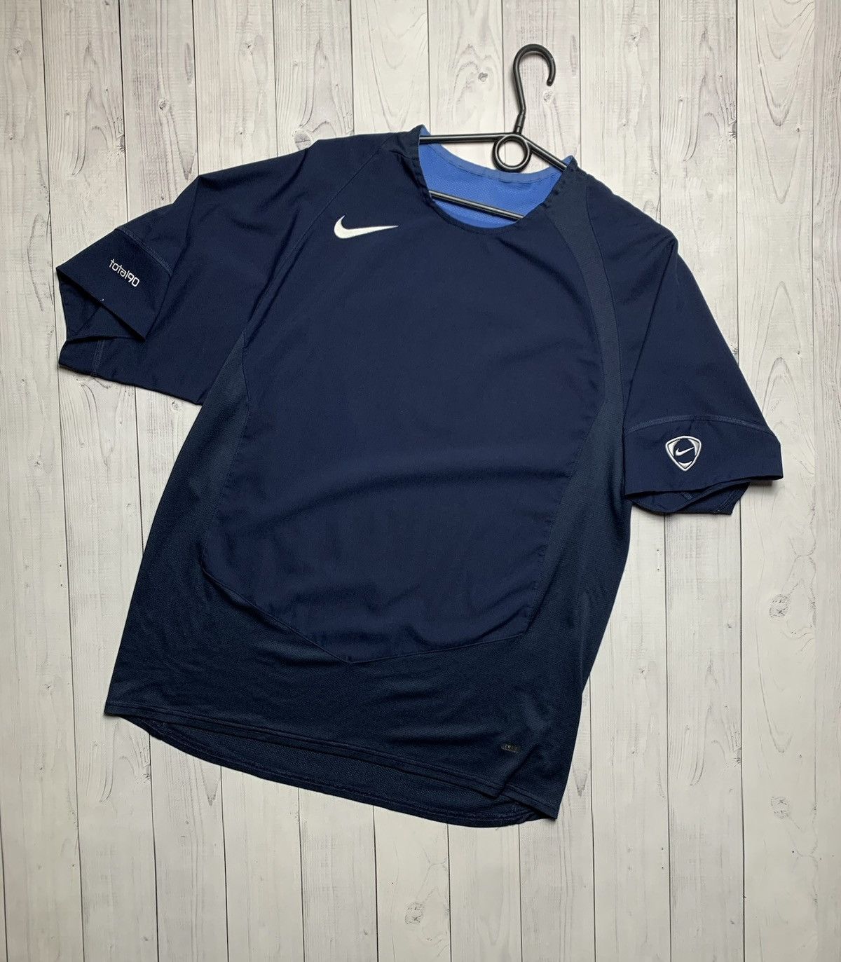 Vintage Vintage Nike total 90 jersey size L logo Size US L / EU 52-54 / 3 - 1 Thumbnail