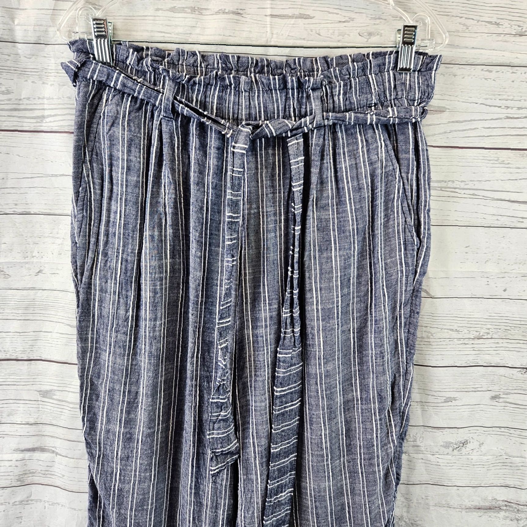 Loft VINTAGE LOFT Beach Cropped Pants Womens Small Blue White Belted Elastic Waist Shirt? Size 28" / US 6 / IT 42 - 2 Thumbnail