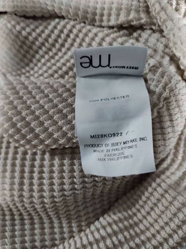 Issey Miyake Issey Miyake size:one size Beige pleated cardigan Size S / US 4 / IT 40 - 2 Thumbnail