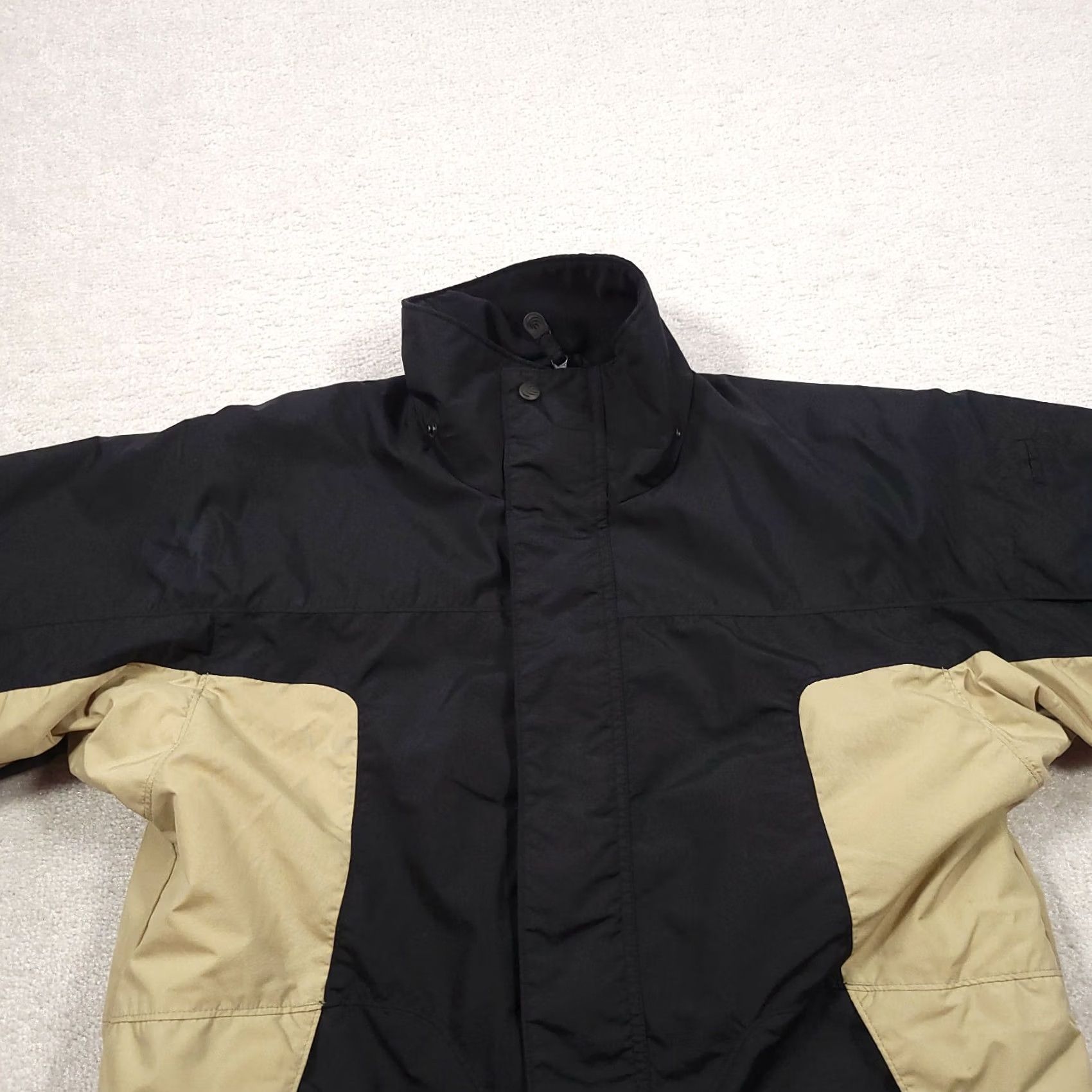 Vintage VINTAGE Columbia Coat Mens 18/20 Black Tan Winter Coat Omni-Shield Jacket Mens 18/20 ZIP Full Zip Stand-Up Collar Logo Outdoor Casual Travel Size US XXL / EU 58 / 5 - 3 Thumbnail