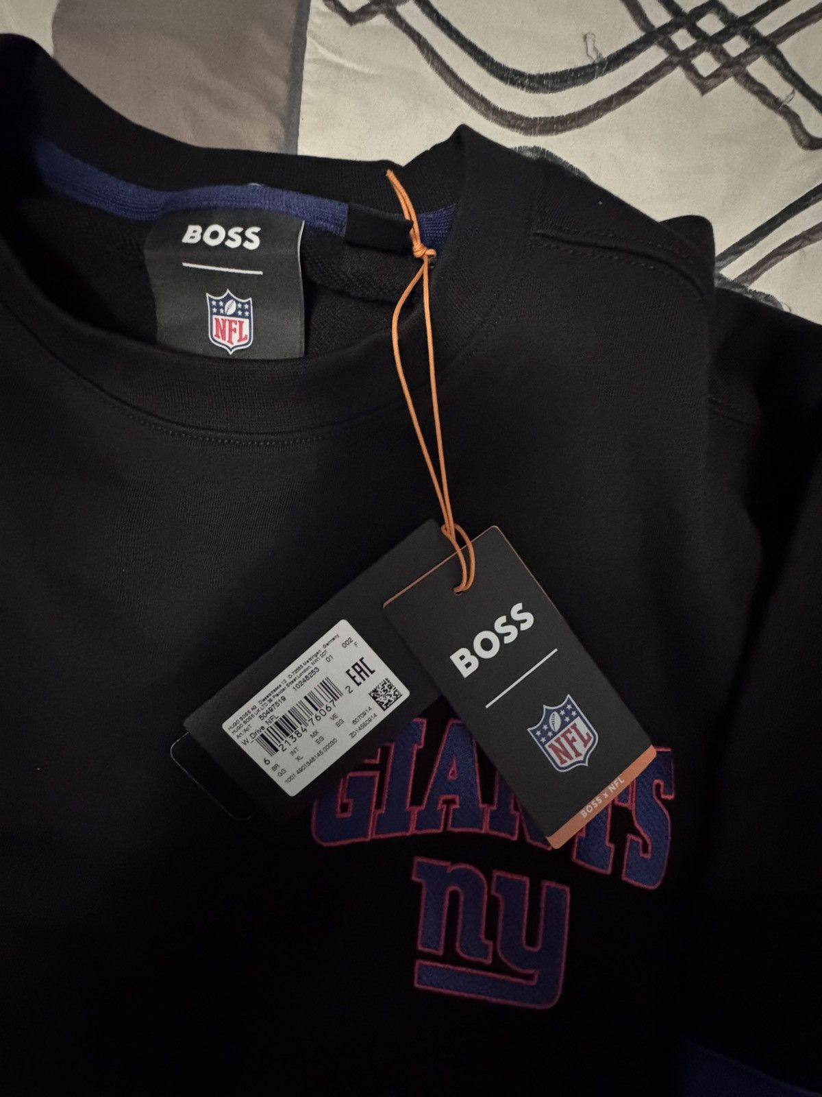 Hugo Boss Mens New York Giants Boss X NFL Crew neck sweatshirt Size XL Size US XL / EU 56 / 4 - 7 Thumbnail