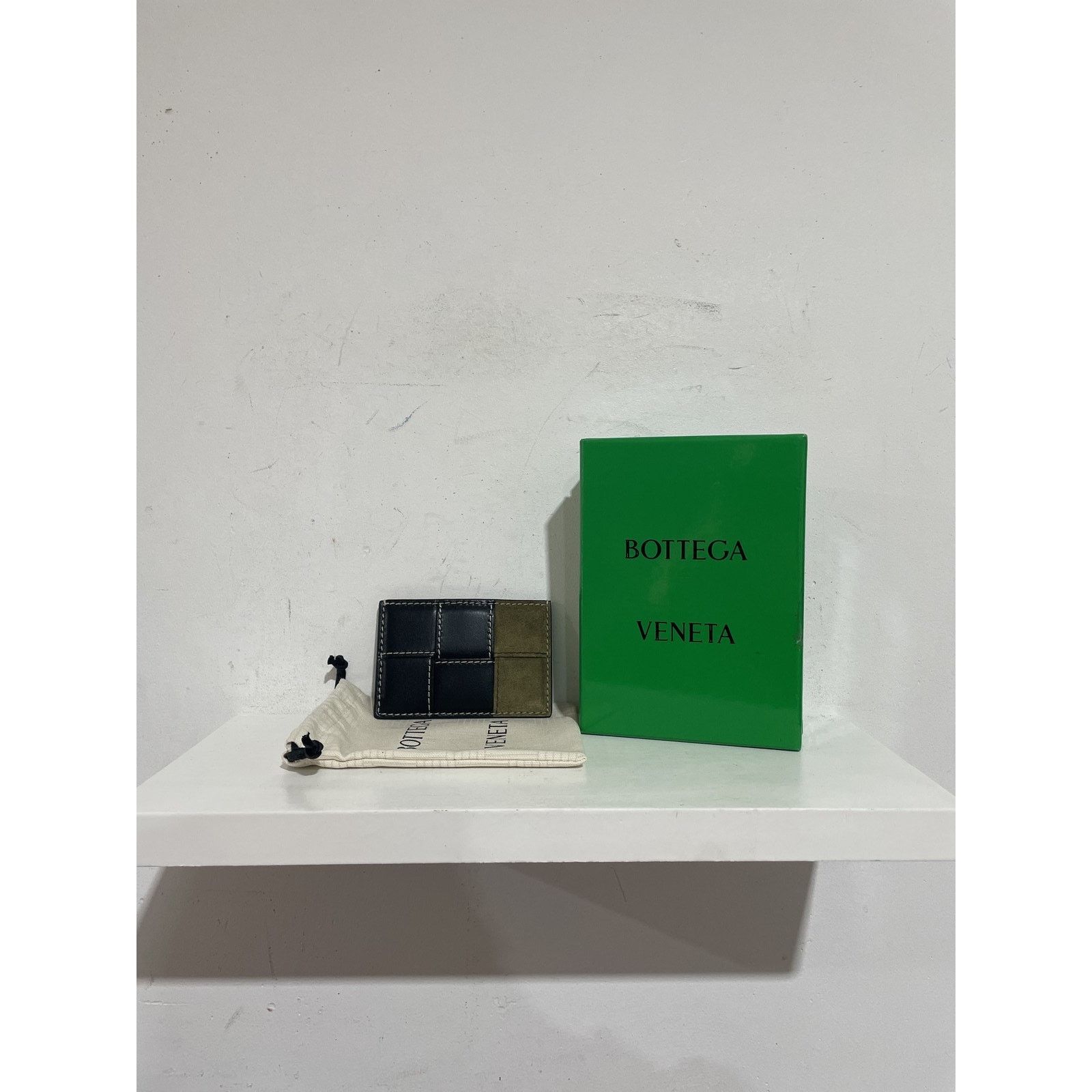 Bottega Veneta BOTTEGA VENETA MUST & BLACK CASSETTE CREDIT CARD HOLDER Size ONE SIZE - 1 Thumbnail
