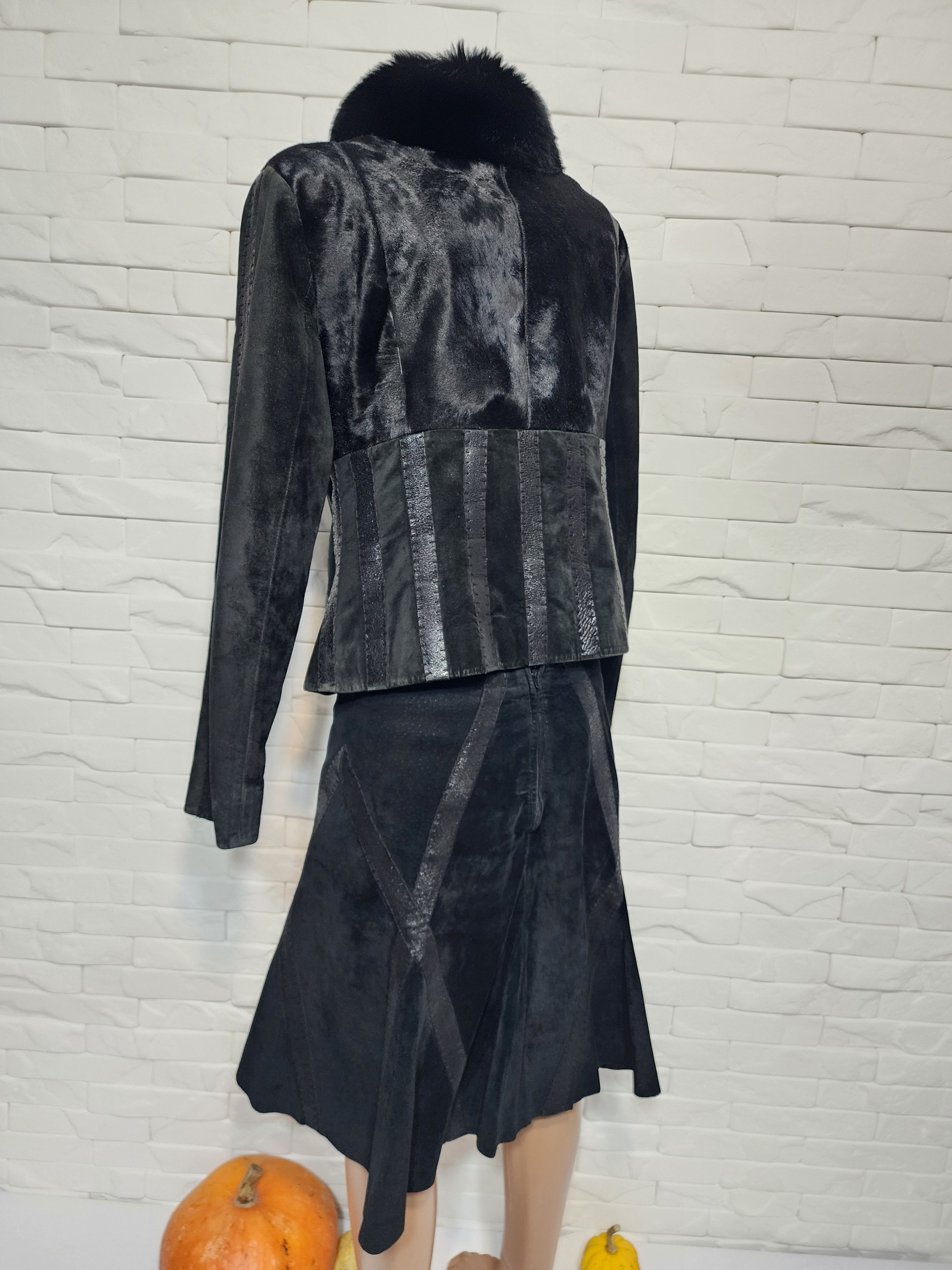 Uniqlo Black Leather Women's Suit: Suede Jacket & Skirt Size M / US 6-8 / IT 42-44 - 6 Thumbnail