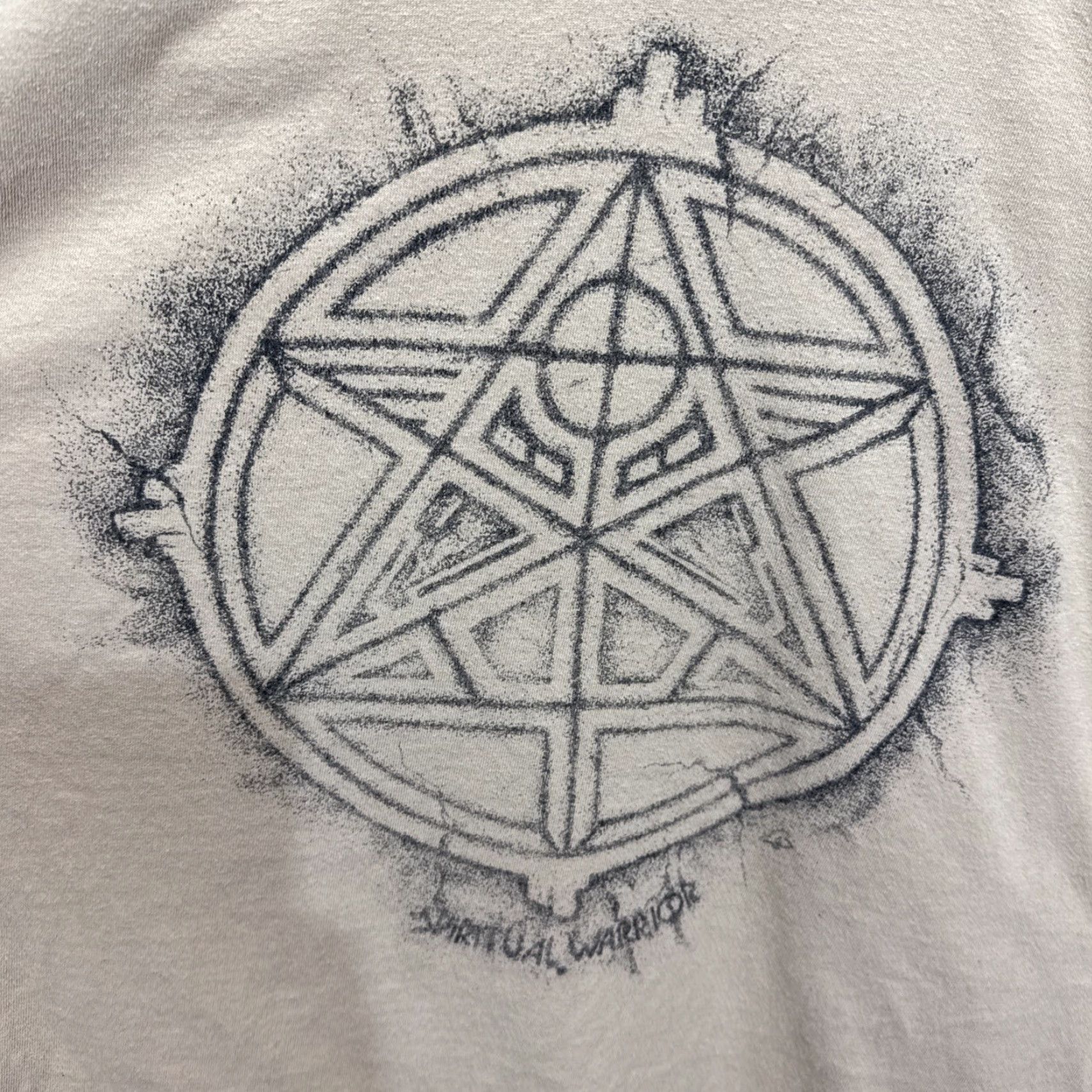 Gildan VINTAGE Gildan Spiritual Warrior T-Shirt Pentagram Logo Graphic Brown L Y2K Mens Size US L / EU 52-54 / 3 - 7 Thumbnail