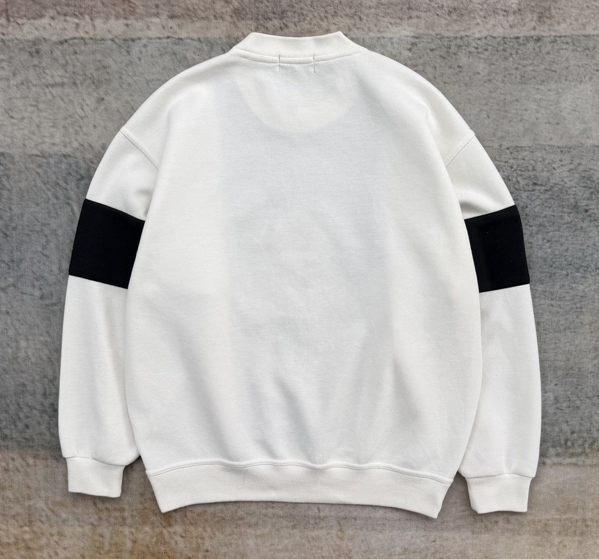 Valentino VTG Nicola Valentino Embroidered Logo Colorblock Crewneck Size US L / EU 52-54 / 3 - 2 Thumbnail