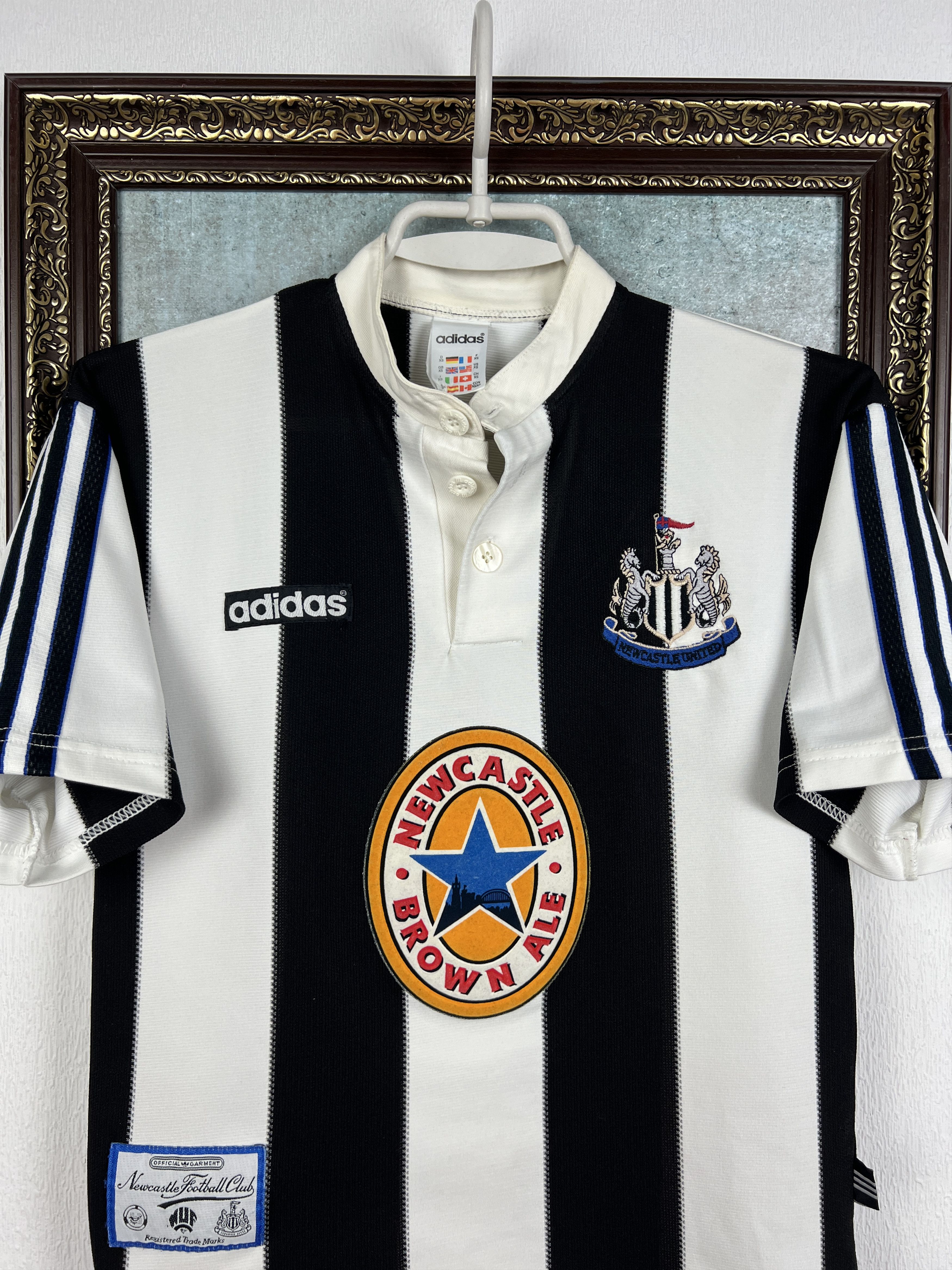 Adidas Newcastle Home football shirt Jersey Trikot Size Boys XS Size US XXS / EU 40 - 2 Thumbnail