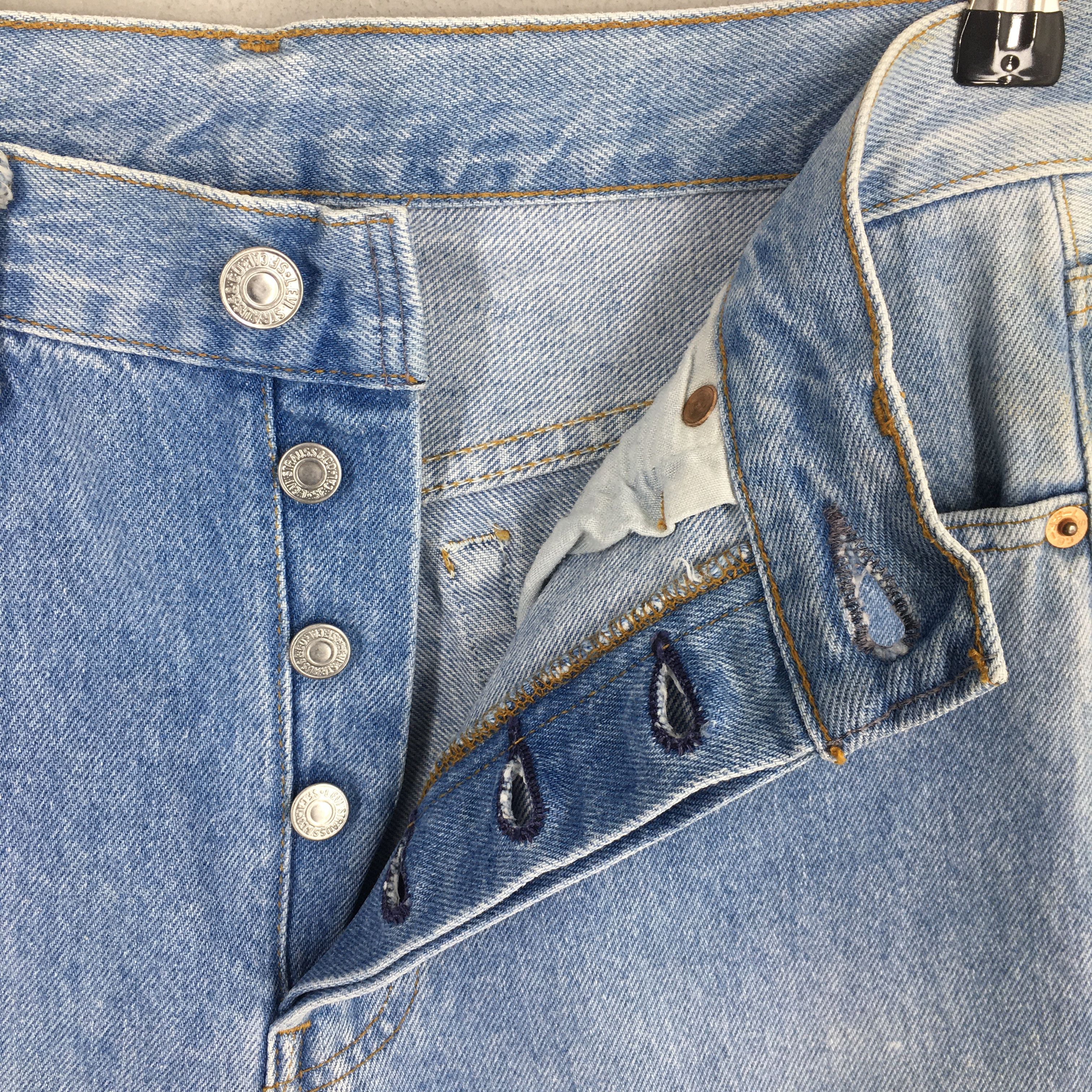 Levi's Size 27x31.5 Vintage 90s Levi's 501 Faded Blue Jeans S299 Size 27" / US 4 / IT 40 - 6 Thumbnail