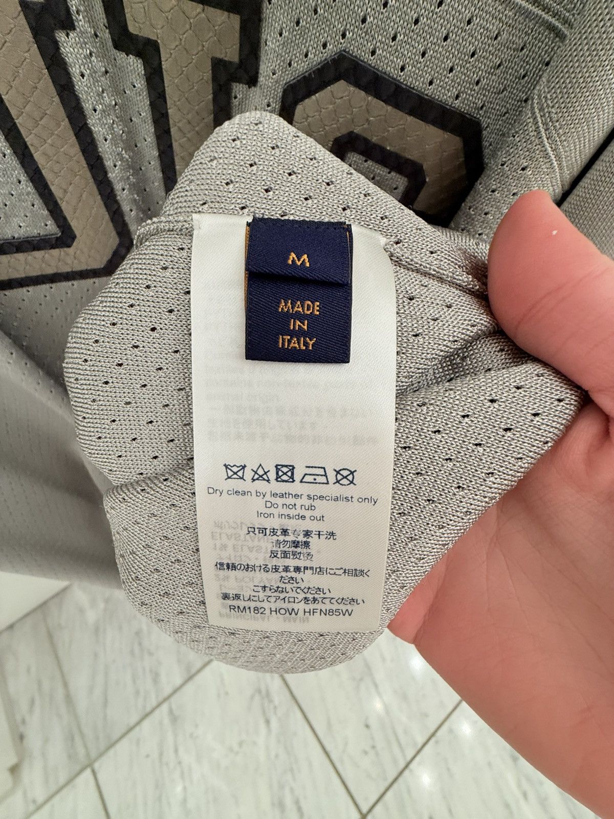 Kim Jones × Louis Vuitton Louis Vuitton Logo Basketball Jersey Shirt Gray M Python Size US M / EU 48-50 / 2 - 5 Thumbnail