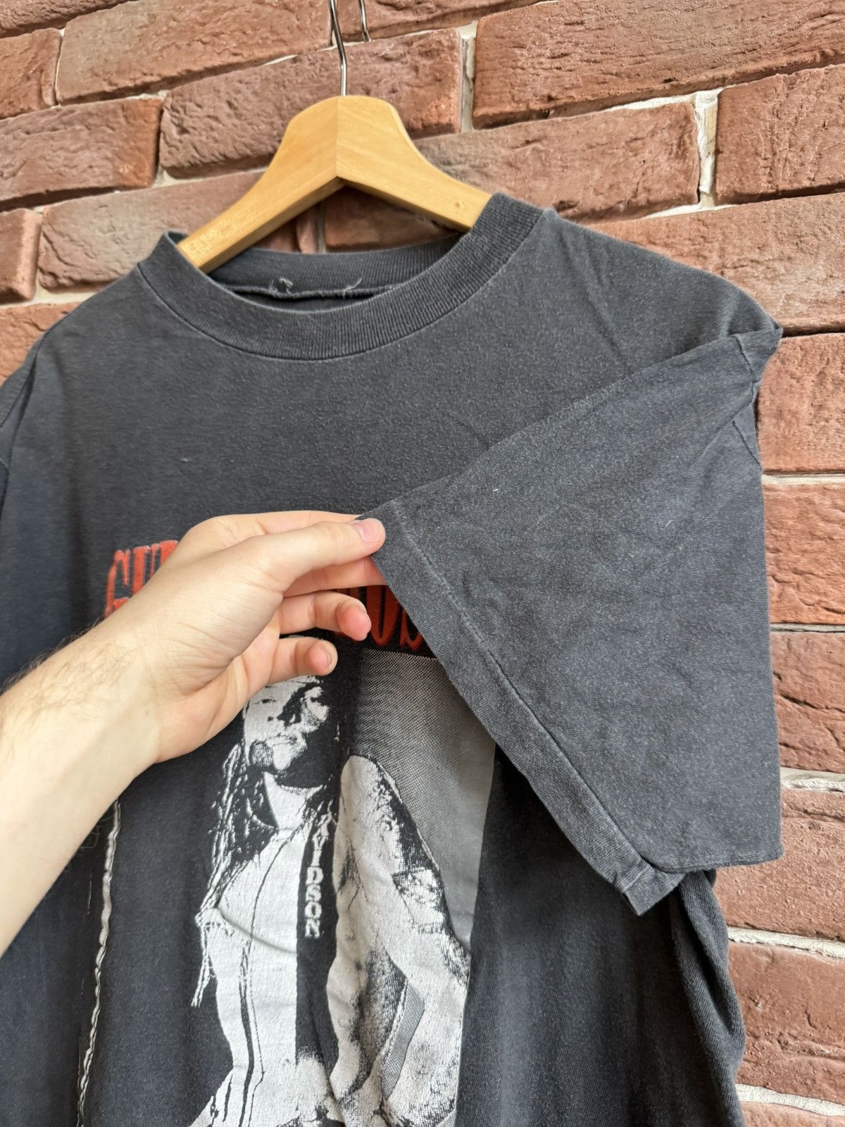 Band Tees Guns N Roses 80s Vintage Tshirt Axl Rose Rare Rock Band Rare Size US M / EU 48-50 / 2 - 5 Thumbnail