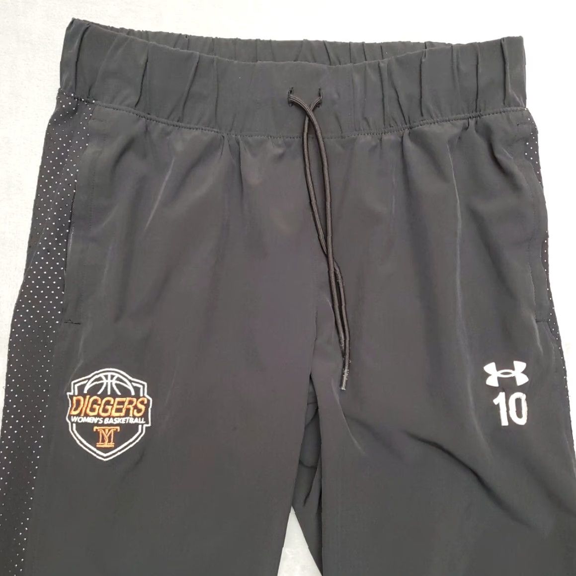 Under Armour Under Armour Montana Tech Pants Womens M Jogger Black Outdoor Athleisure 90s Football Butte Ore Diggers Squad 3.0 Mens? Size 32" / US 10 / IT 46 - 4 Thumbnail