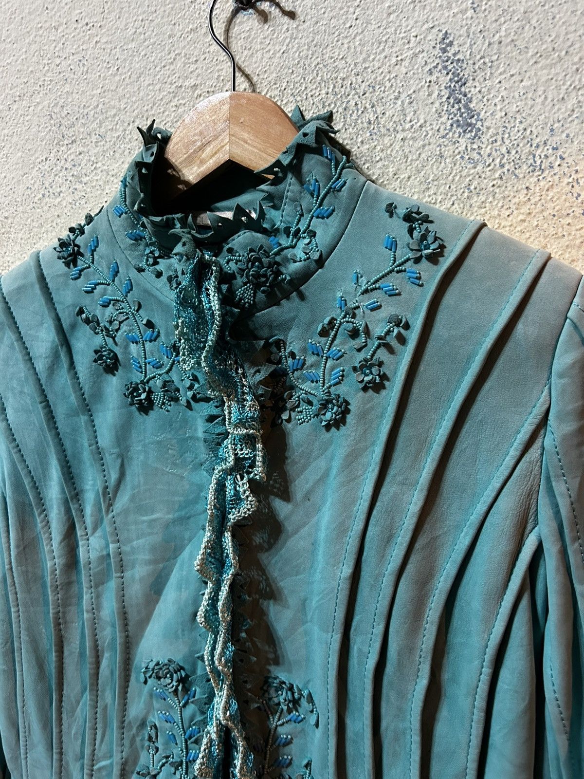 Roberto Cavalli Class Cavalli Intricate Embroidery & Ruffles Leather Jacket Size M / US 6-8 / IT 42-44 - 3 Thumbnail