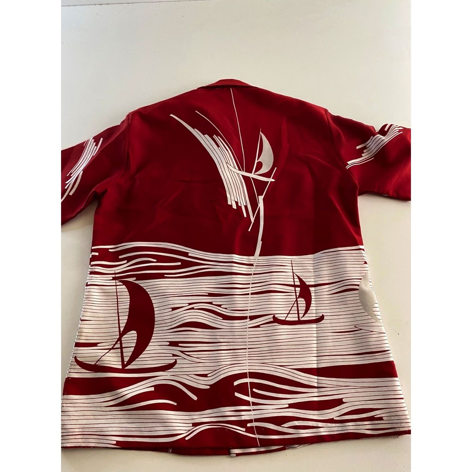 Vintage VTG 1970's Made Hawaii Reddish Artwork Poly SHORT SLEEVE BUTTON UP SHIRT Medium Shirt Mens XS-? Size US M / EU 48-50 / 2 - 4 Thumbnail