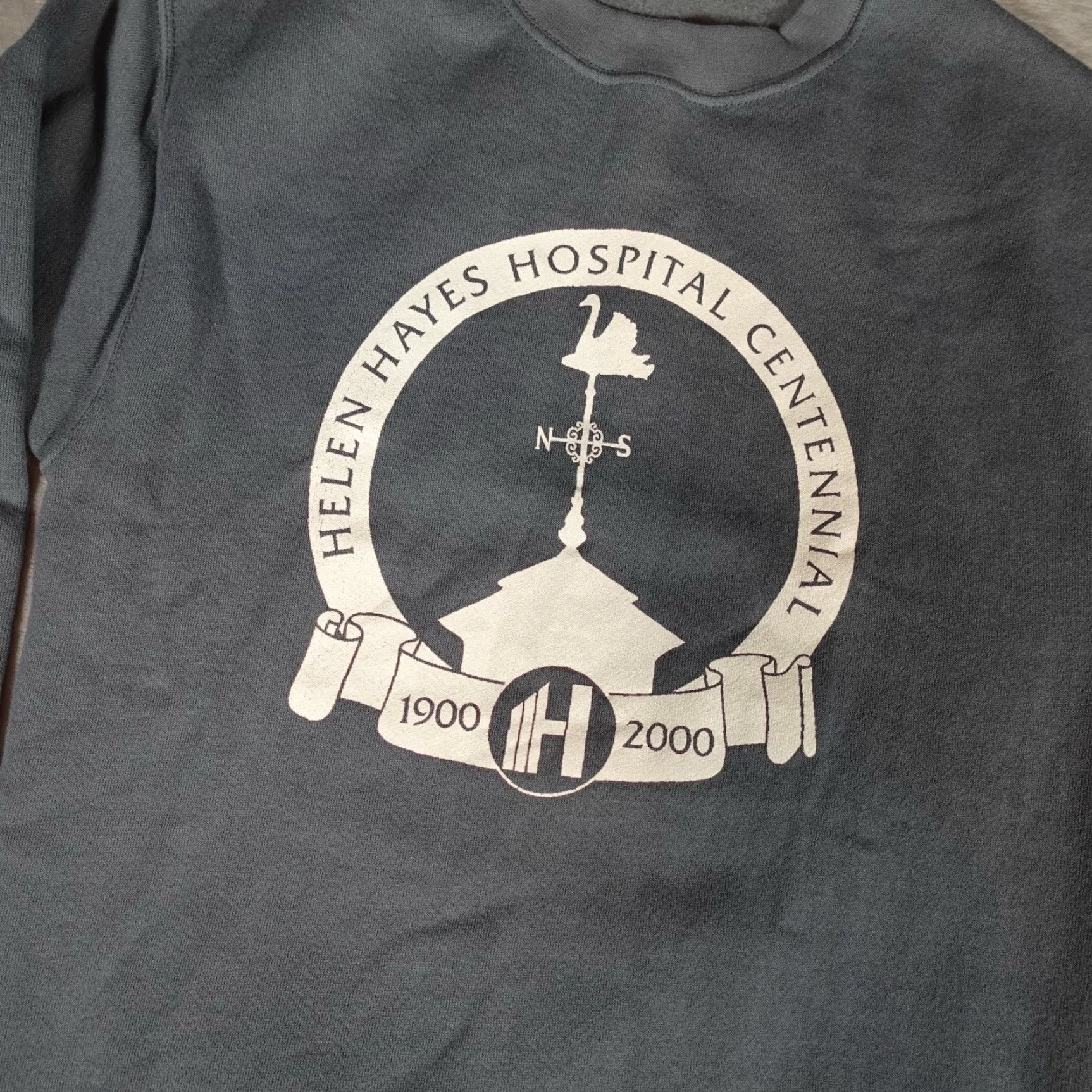 Vintage Vintage Helen Hayes Hospital Centennial Sweatshirt Men's Small Blue Fleece Graphic Print Retro Y2K Size US S / EU 44-46 / 1 - 2 Thumbnail