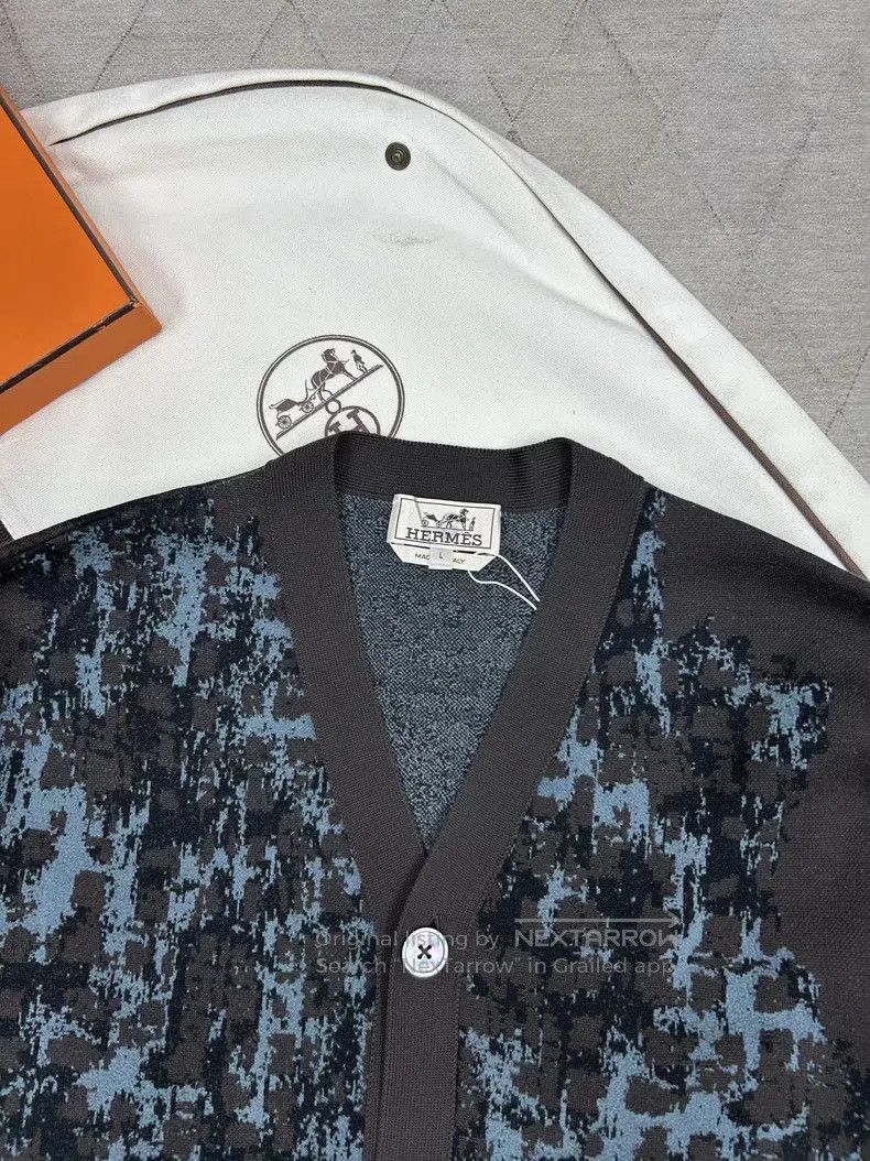 Hermes Hermes Artistic rendering wool cardigan, very thick, can b Size US L / EU 52-54 / 3 - 2 Thumbnail