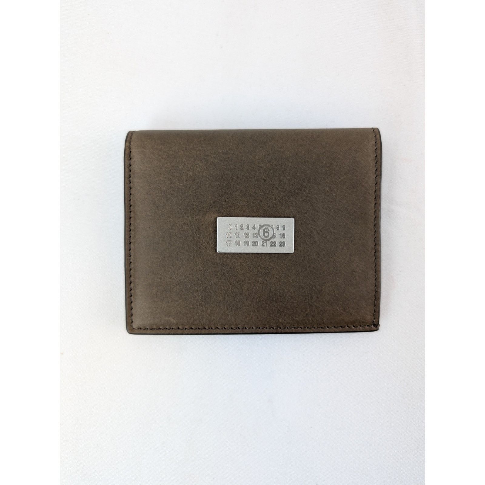 Maison Margiela o1rshd1 Size: OS / MM6 Numeric Wallet in Teak Size ONE SIZE - 2 Thumbnail