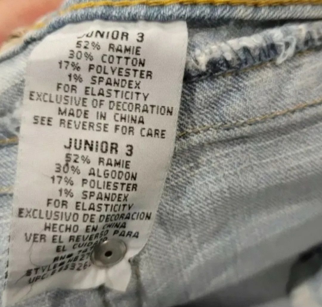 Other Nobo No Boundaries Capri Light Wash Jeans Rhinestone Size 3 Size 26" / US 2 / IT 38 - 3 Thumbnail