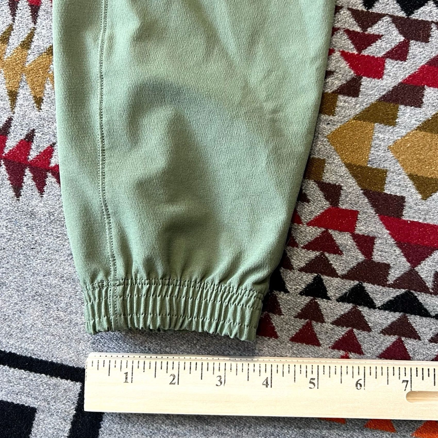 Lululemon Lululemon License To Train Jogger Mens XS Green Performance Pants C5 Size US 27 - 6 Thumbnail