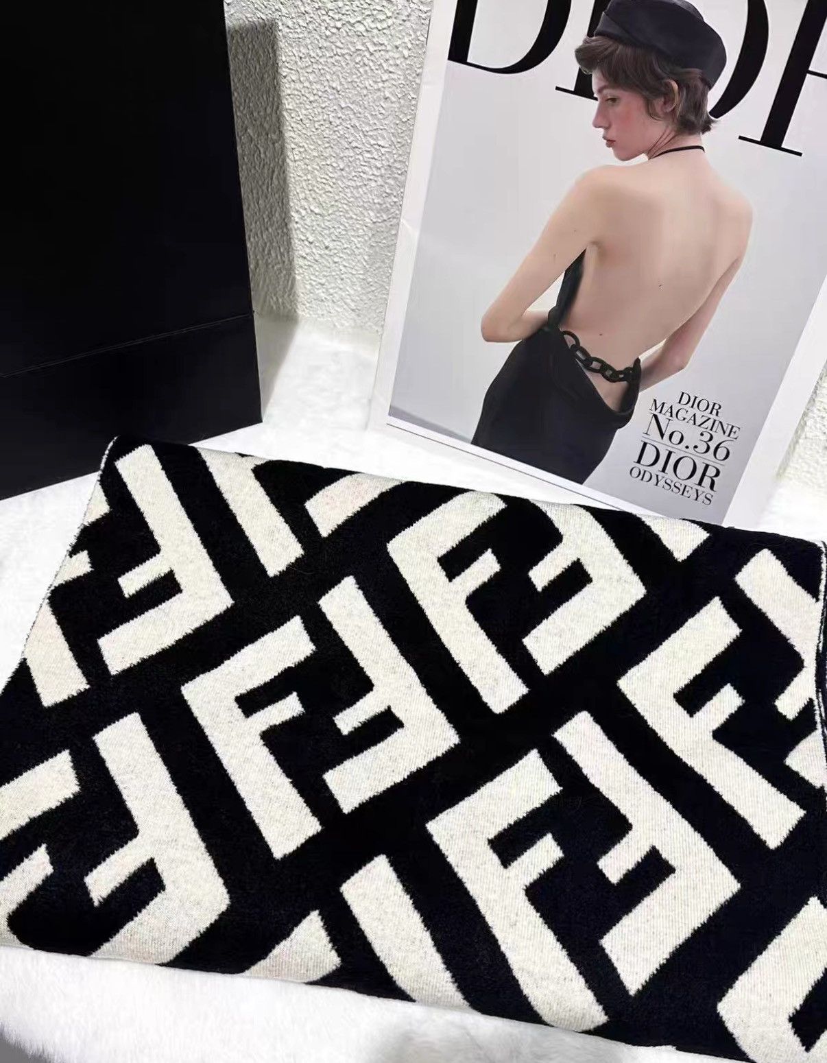 Fendi Fendi black and white full FF print thick scarf J38 Size ONE SIZE - 2 Thumbnail